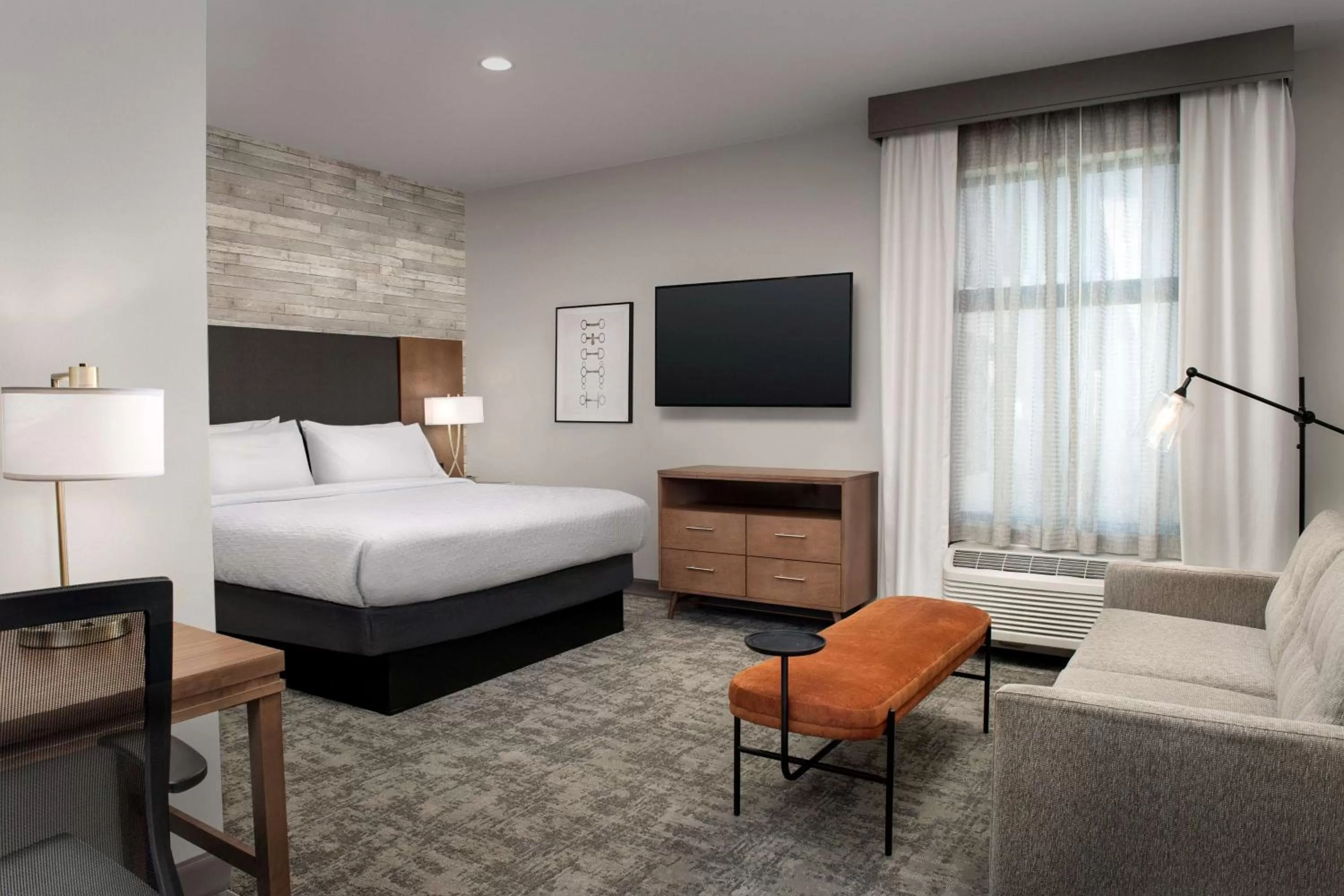 Living room, Bed in Homewood Suites By Hilton Louisville Airport