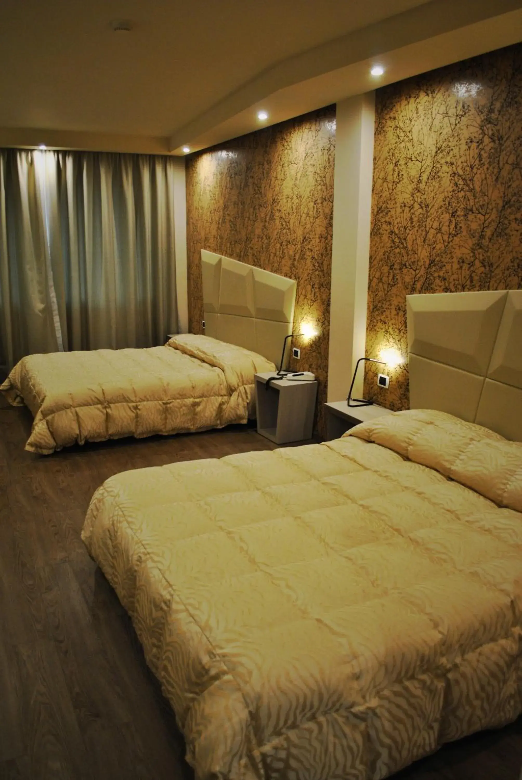 Quadruple Room in Hostellerie Du Cheval Blanc Quadruple Room in Hostellerie Du Cheval Blanc