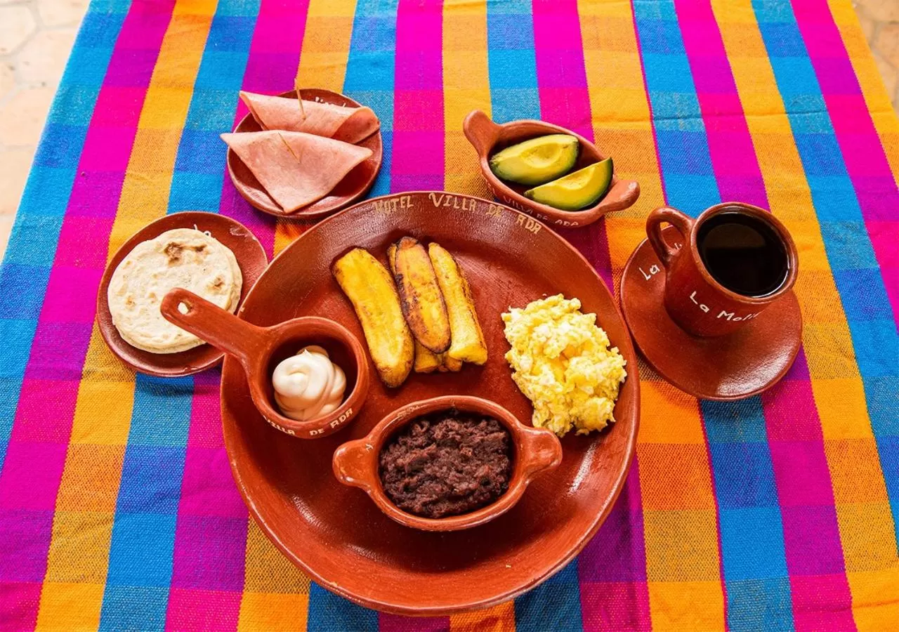 Breakfast in Hotel de Campo Villa de Ada