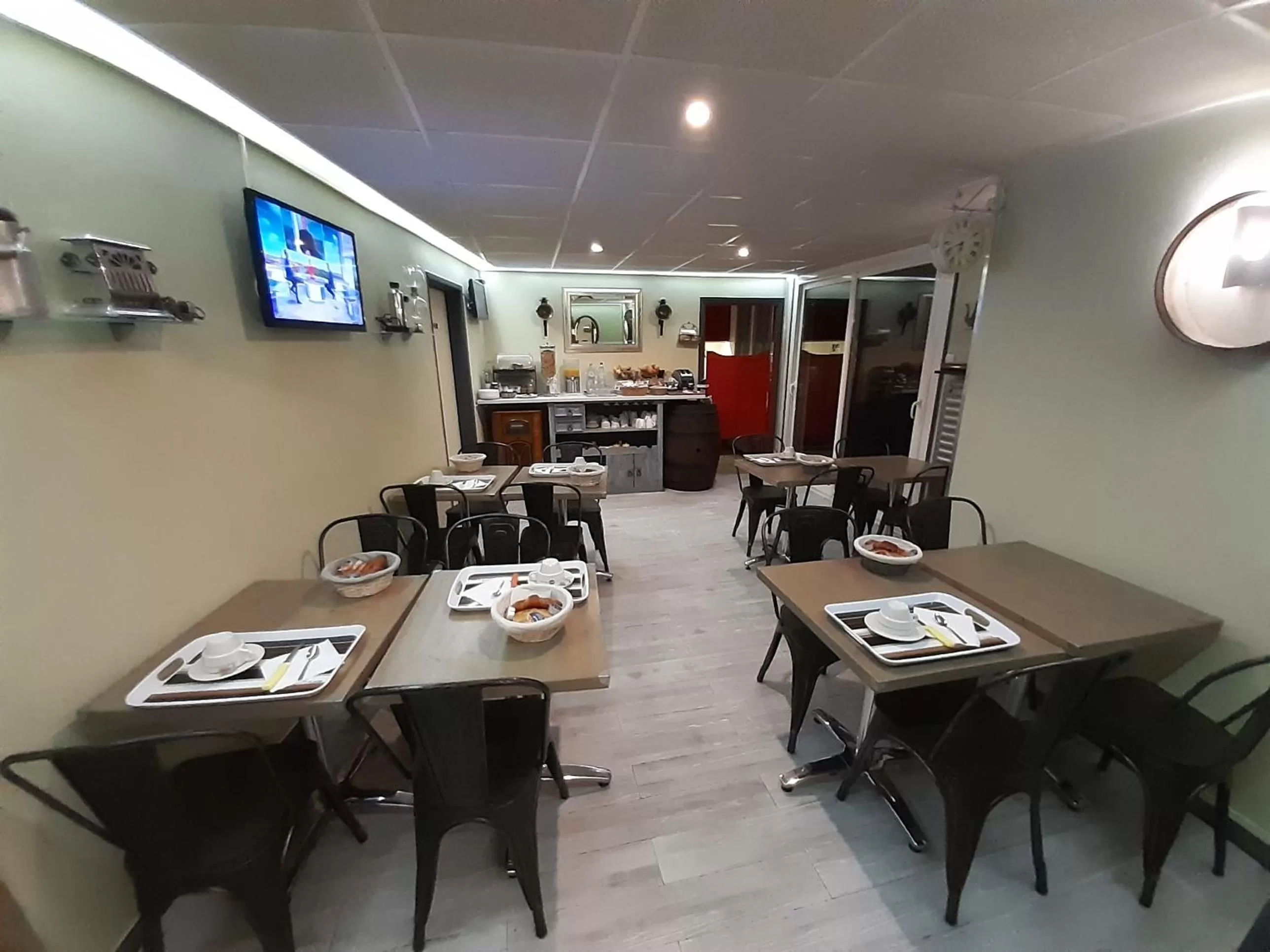 Breakfast in Hôtel du Tricastin