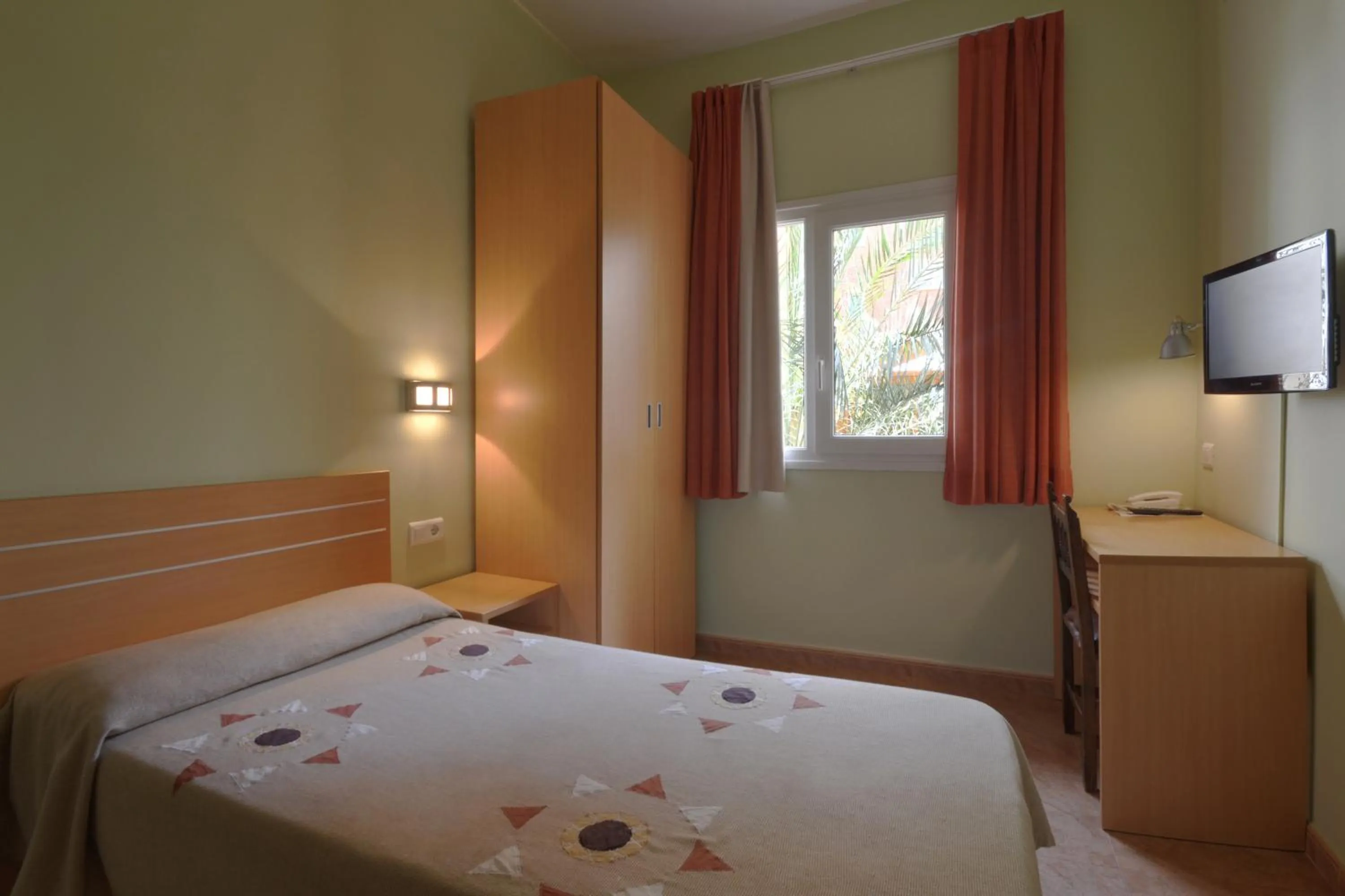 Single Room in El Camí Hotel