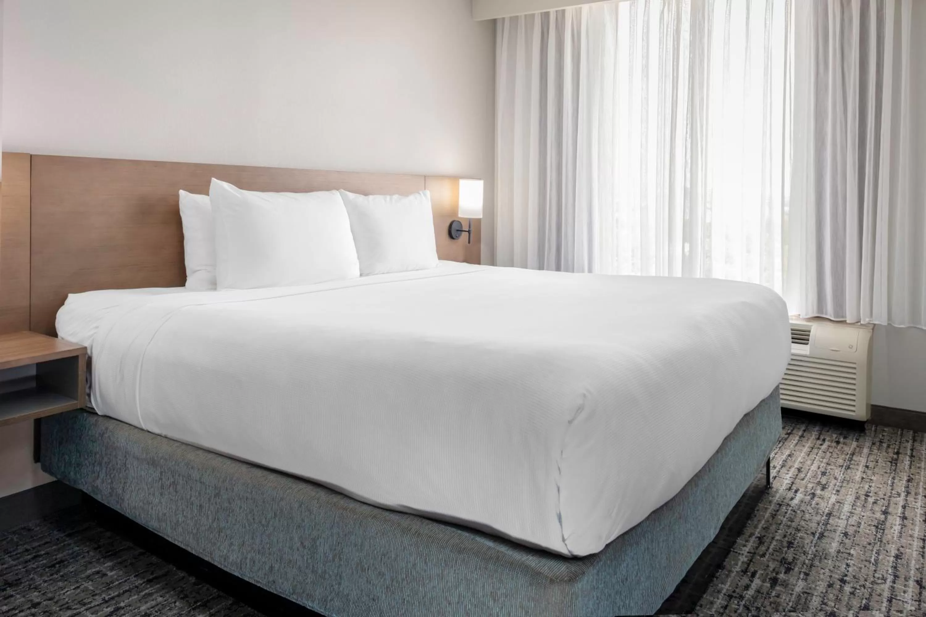 Bed in Hyatt Place-Dallas/Arlington