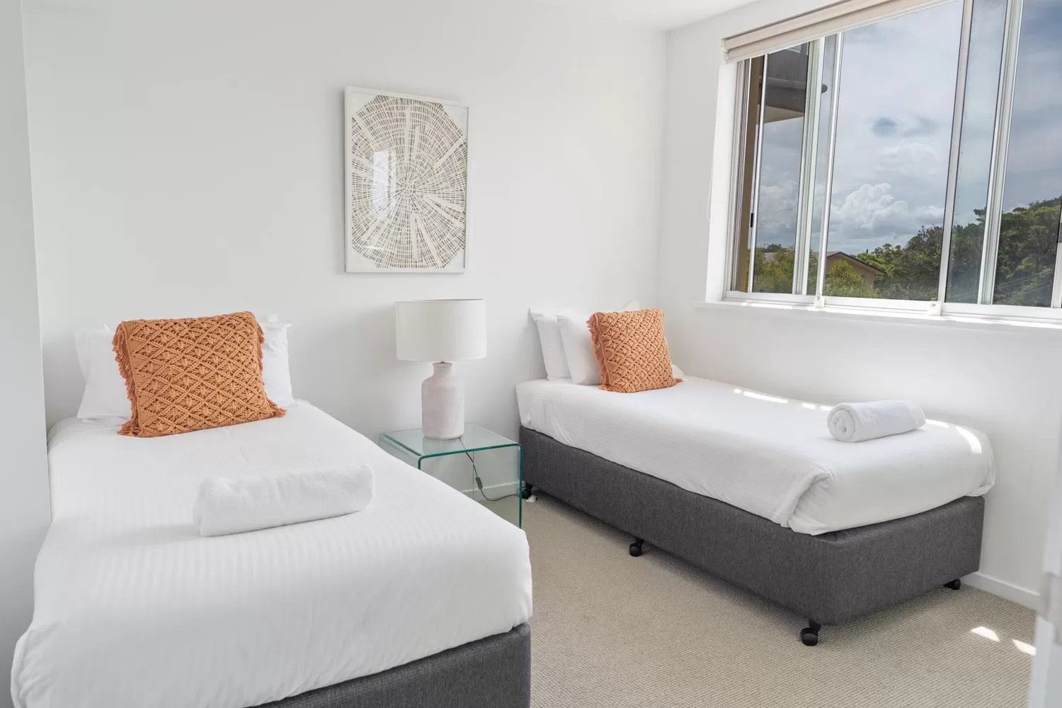 Bedroom, Bed in Grandview Apartments