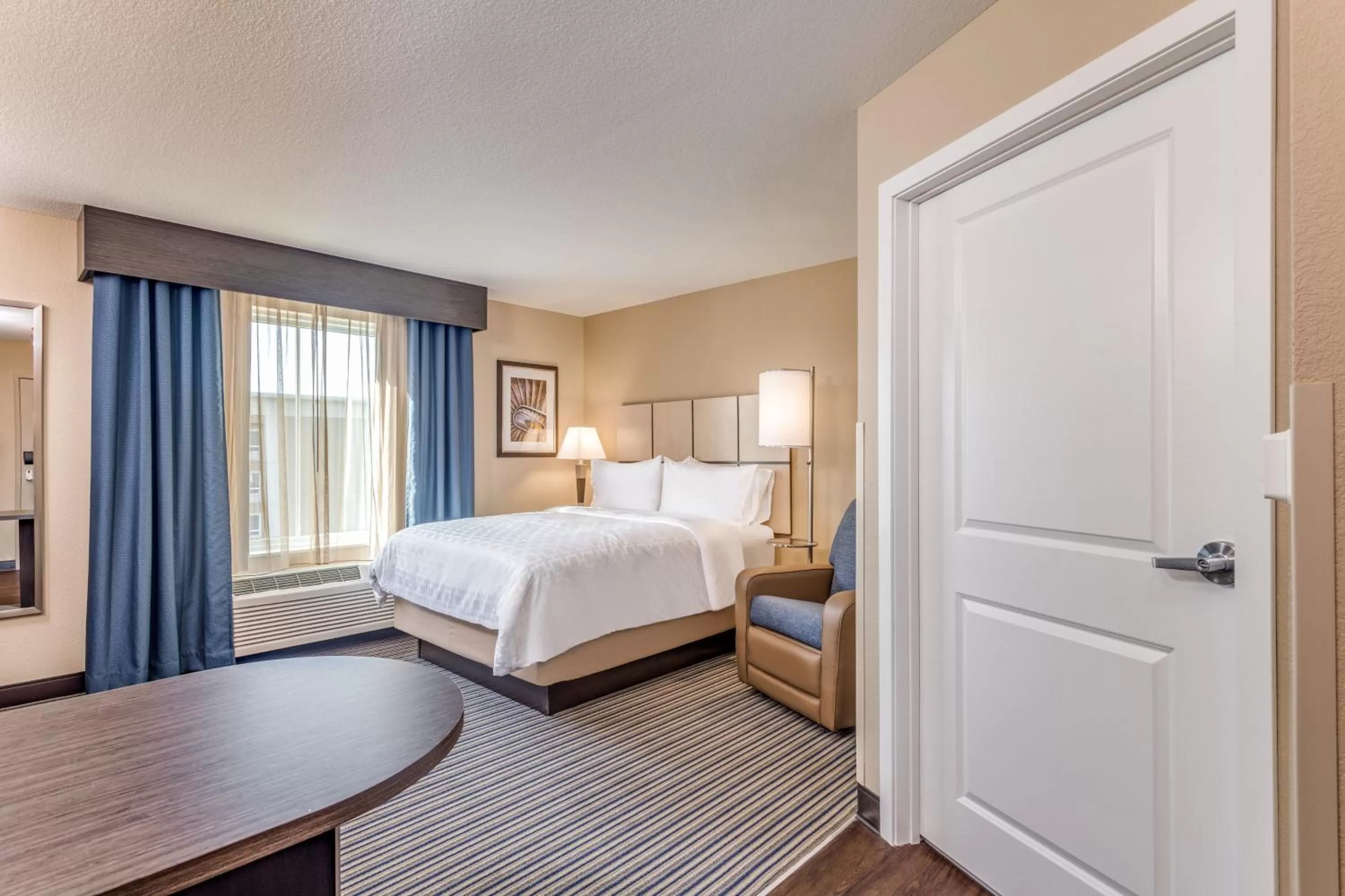 Bedroom, Bed in Candlewood Suites Eau Claire I-94 by IHG