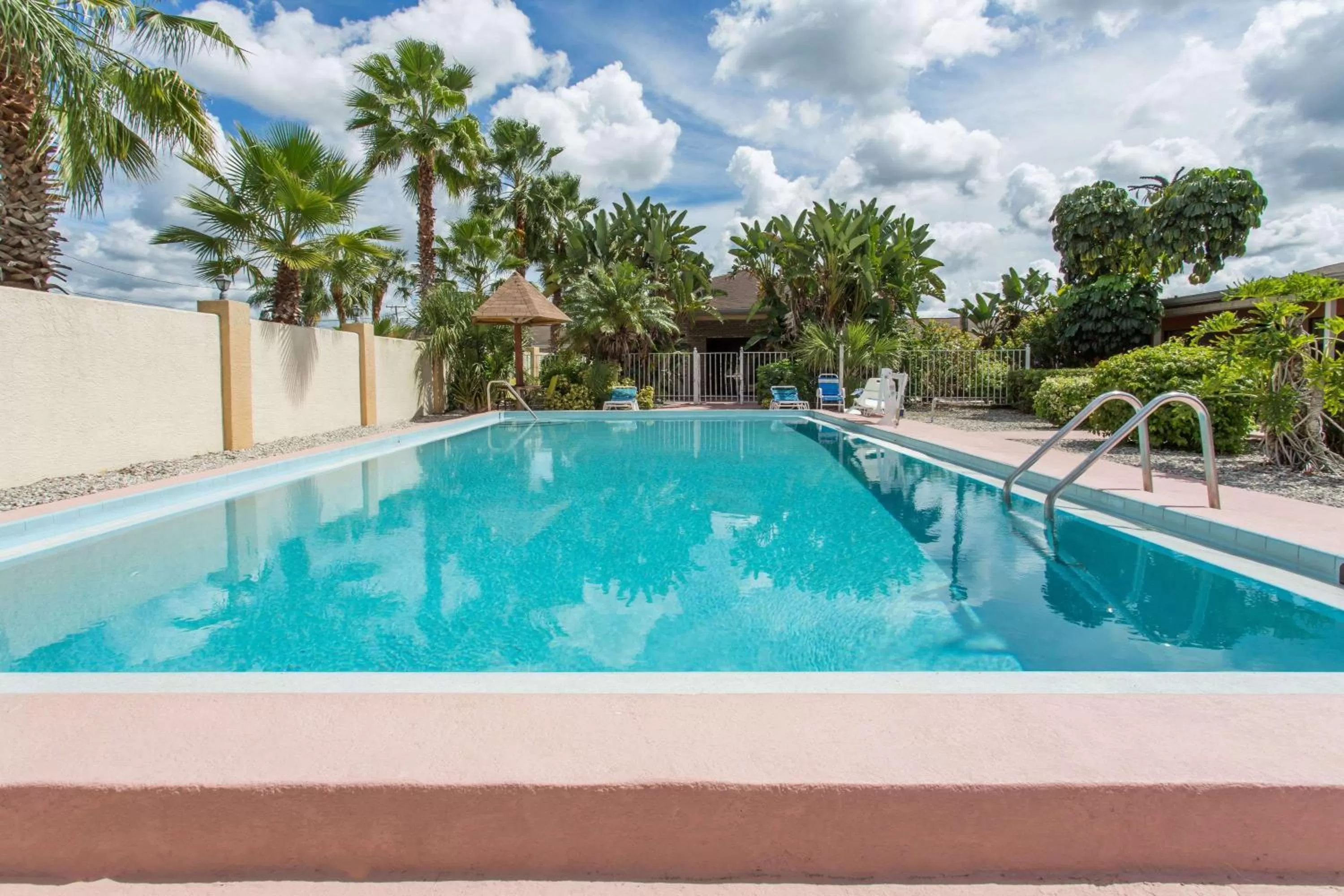 On site in Knights Inn Arcadia