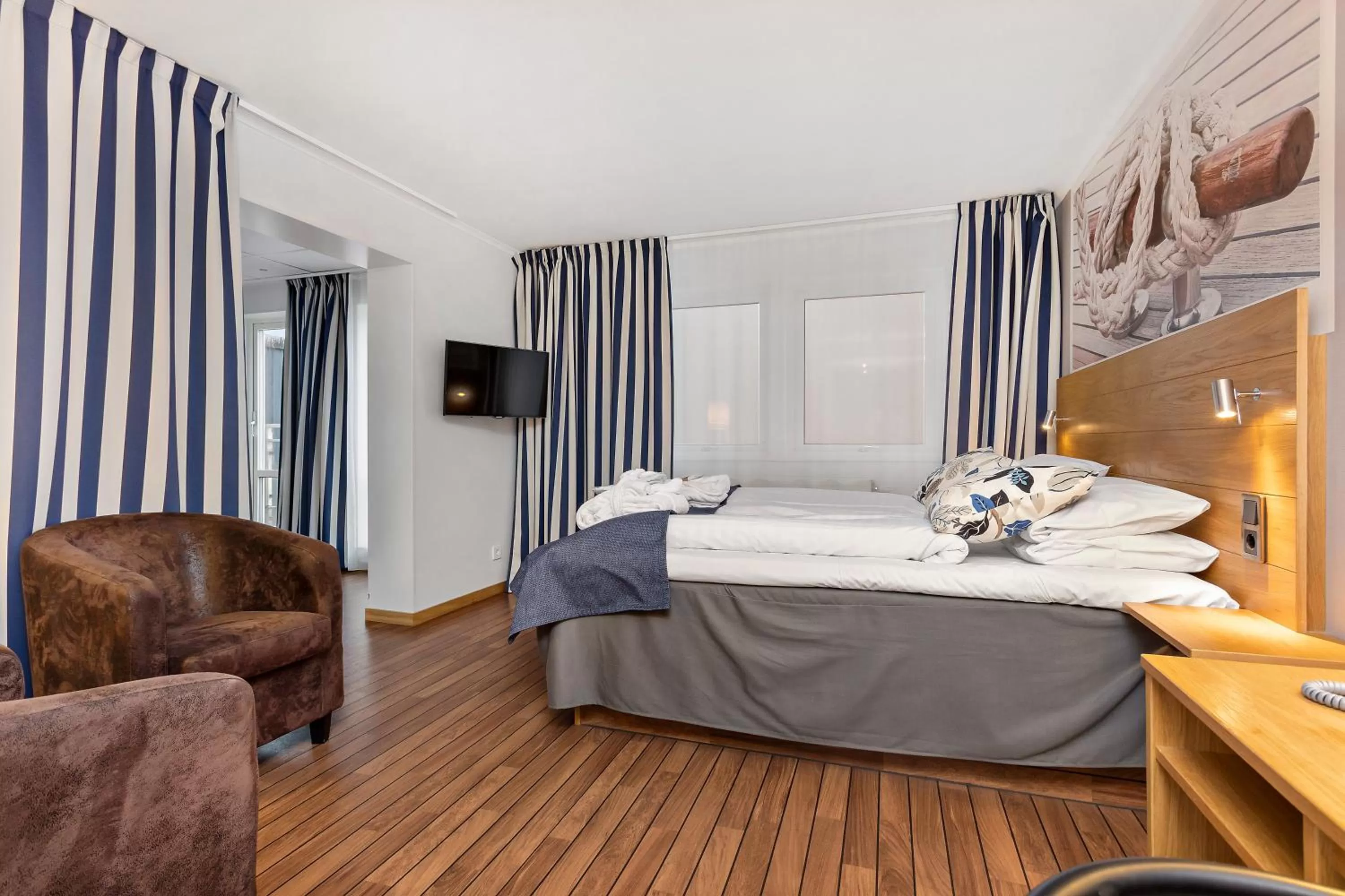 Photo of the whole room, Bed in Best Western Hotel Corallen