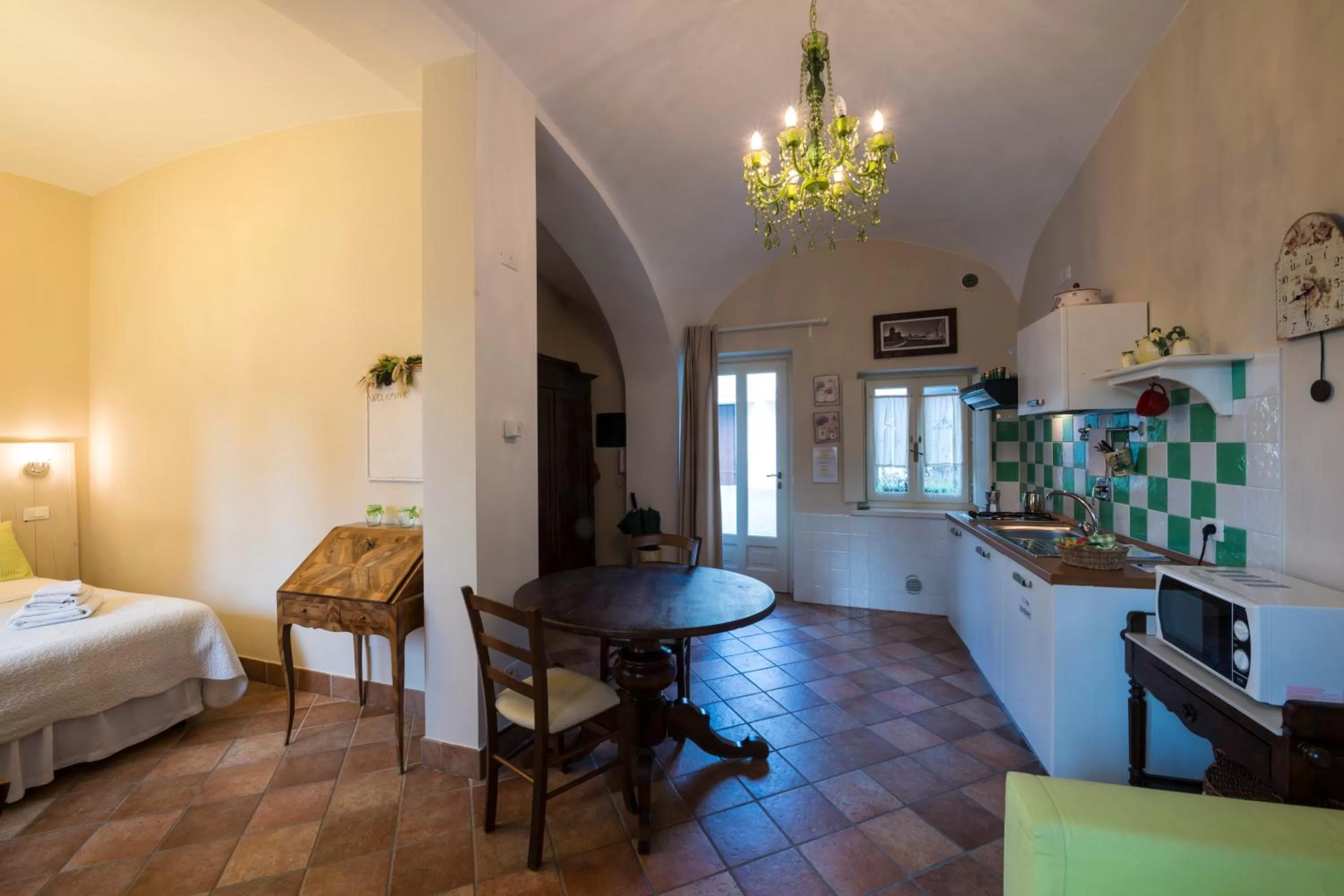 Kitchen or kitchenette, Bed in Residence La Pera Bugiarda