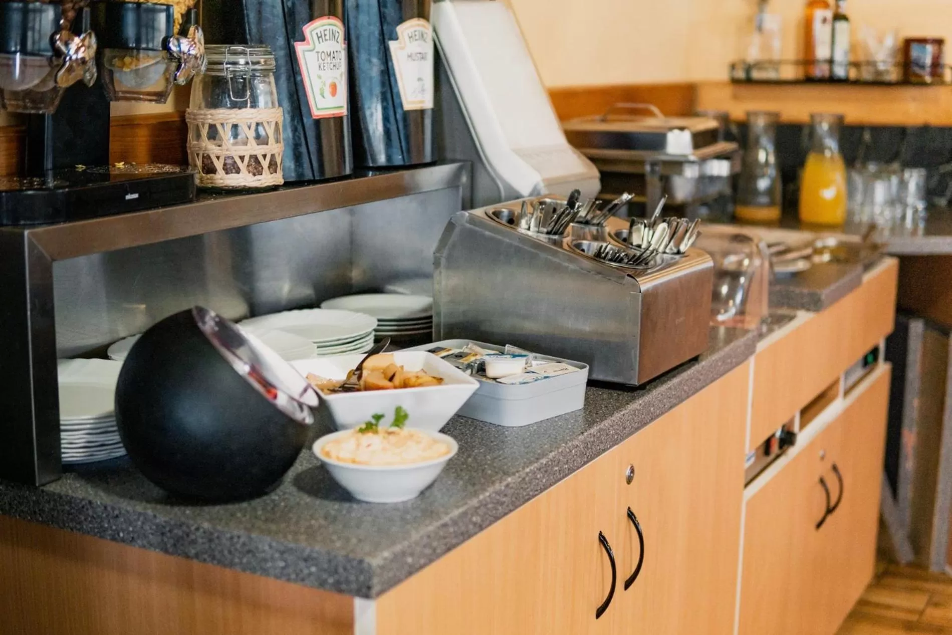 Buffet breakfast in Hotel Taurus