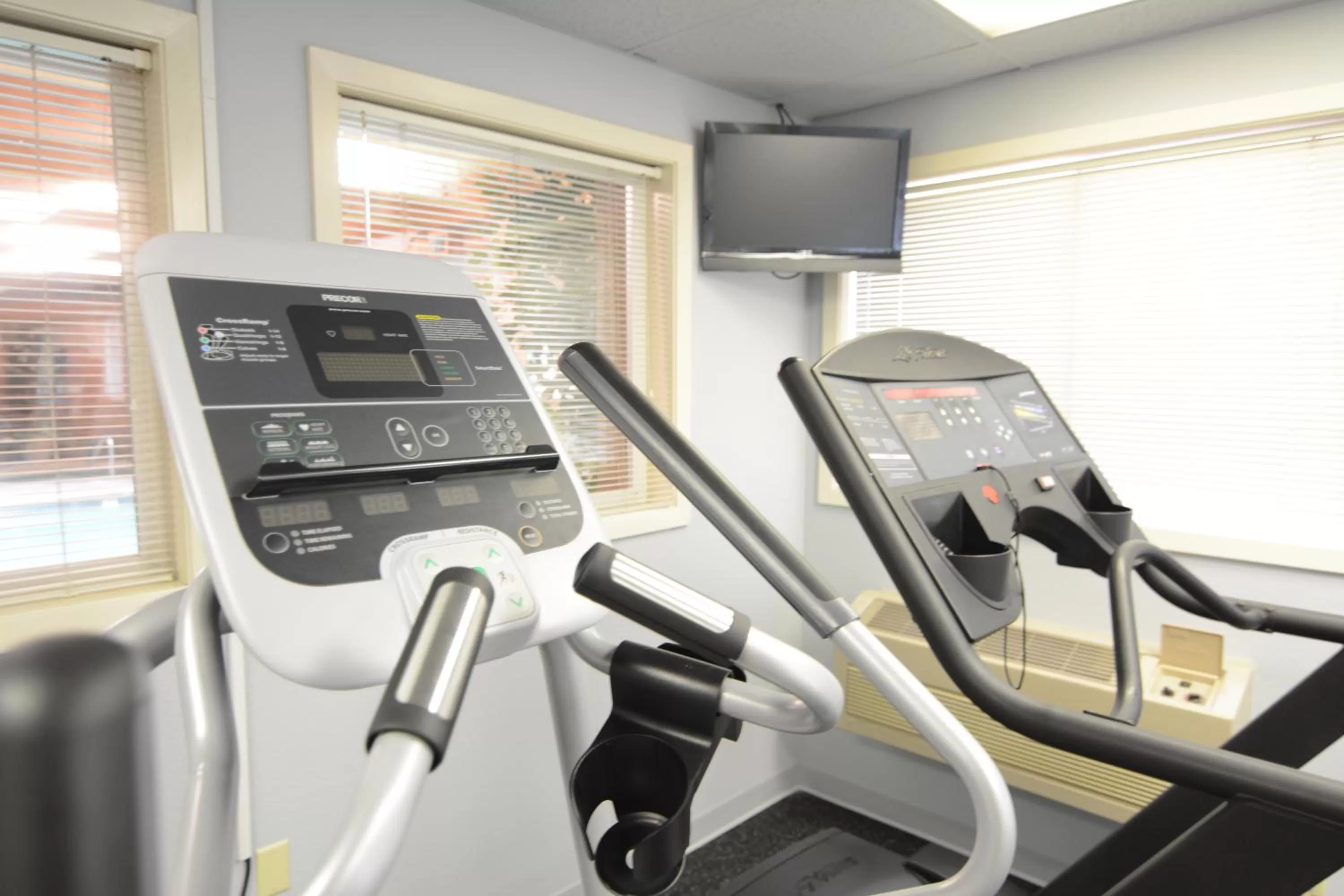 Fitness centre/facilities in Century Hotel