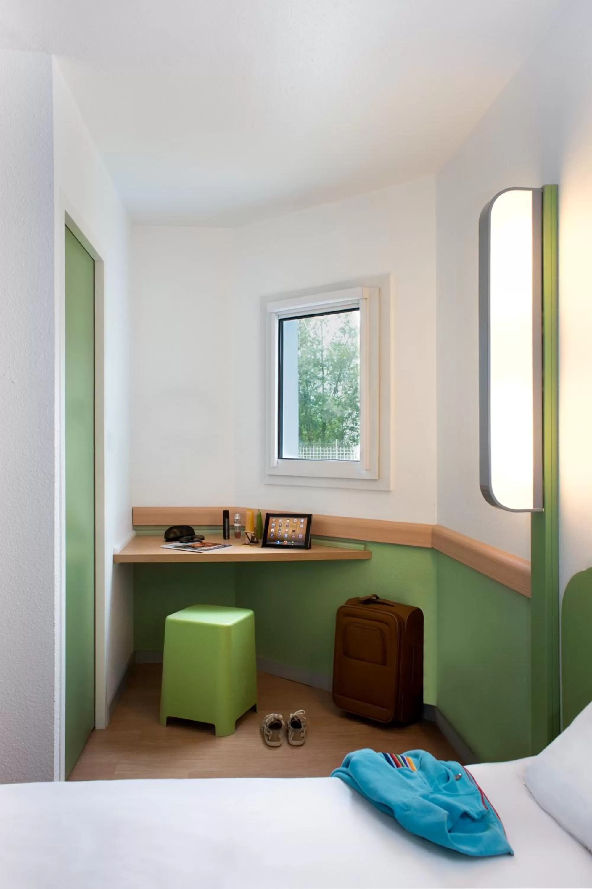 Photo of the whole room, Bed in ibis budget Chambéry Sud Challes Les Eaux