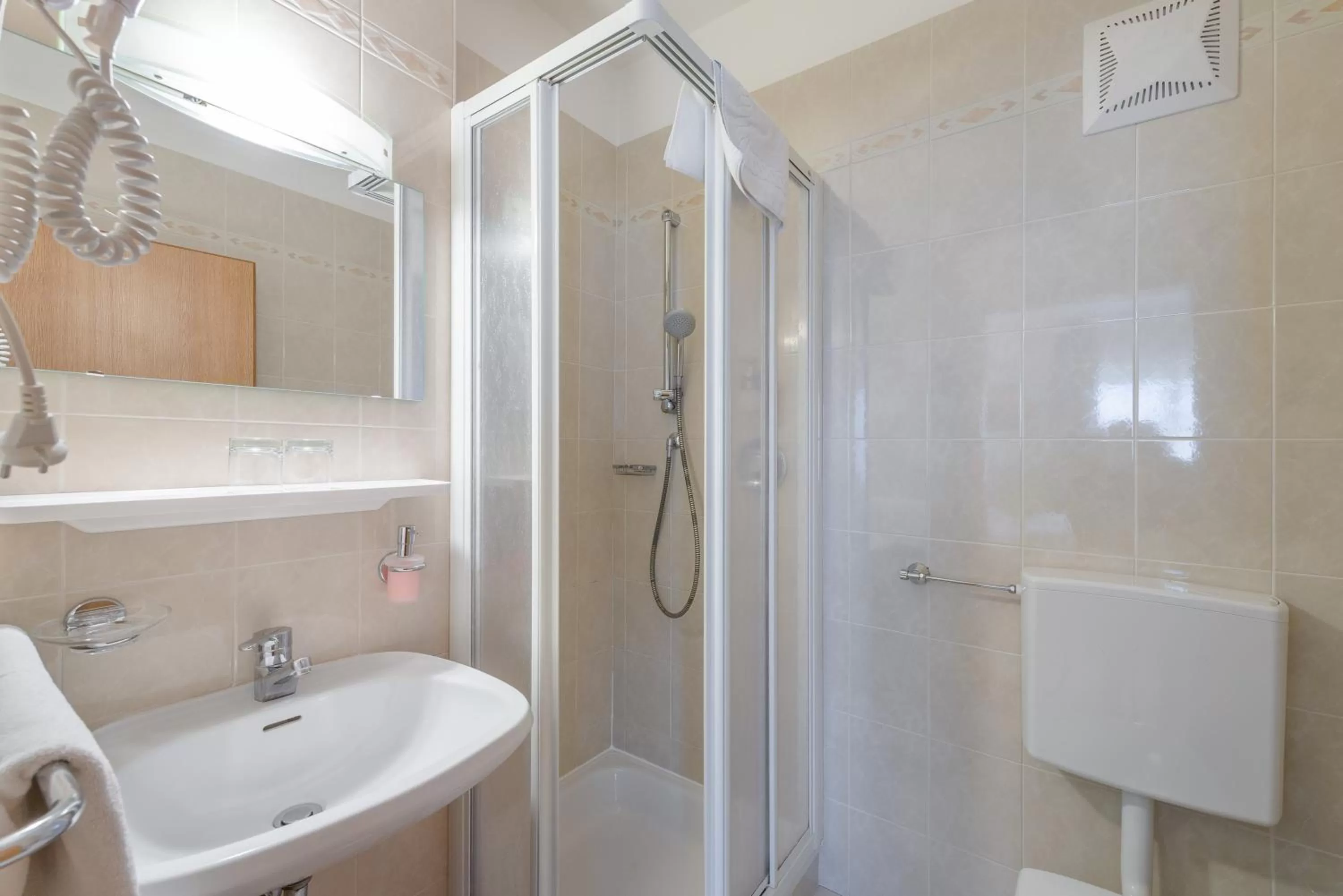 Shower in Garni Hotel Ritterhof