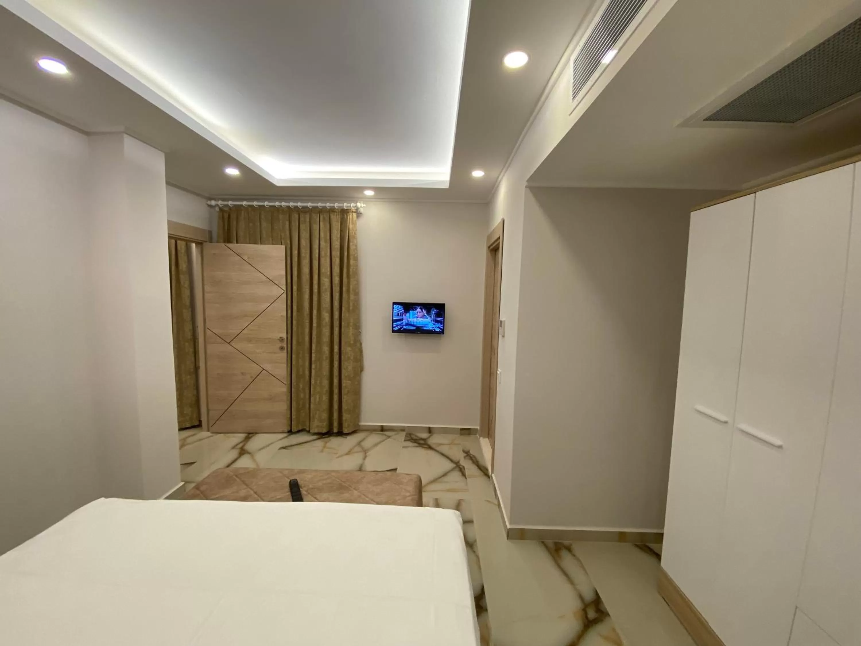 Bed in Huma Elite Hotel