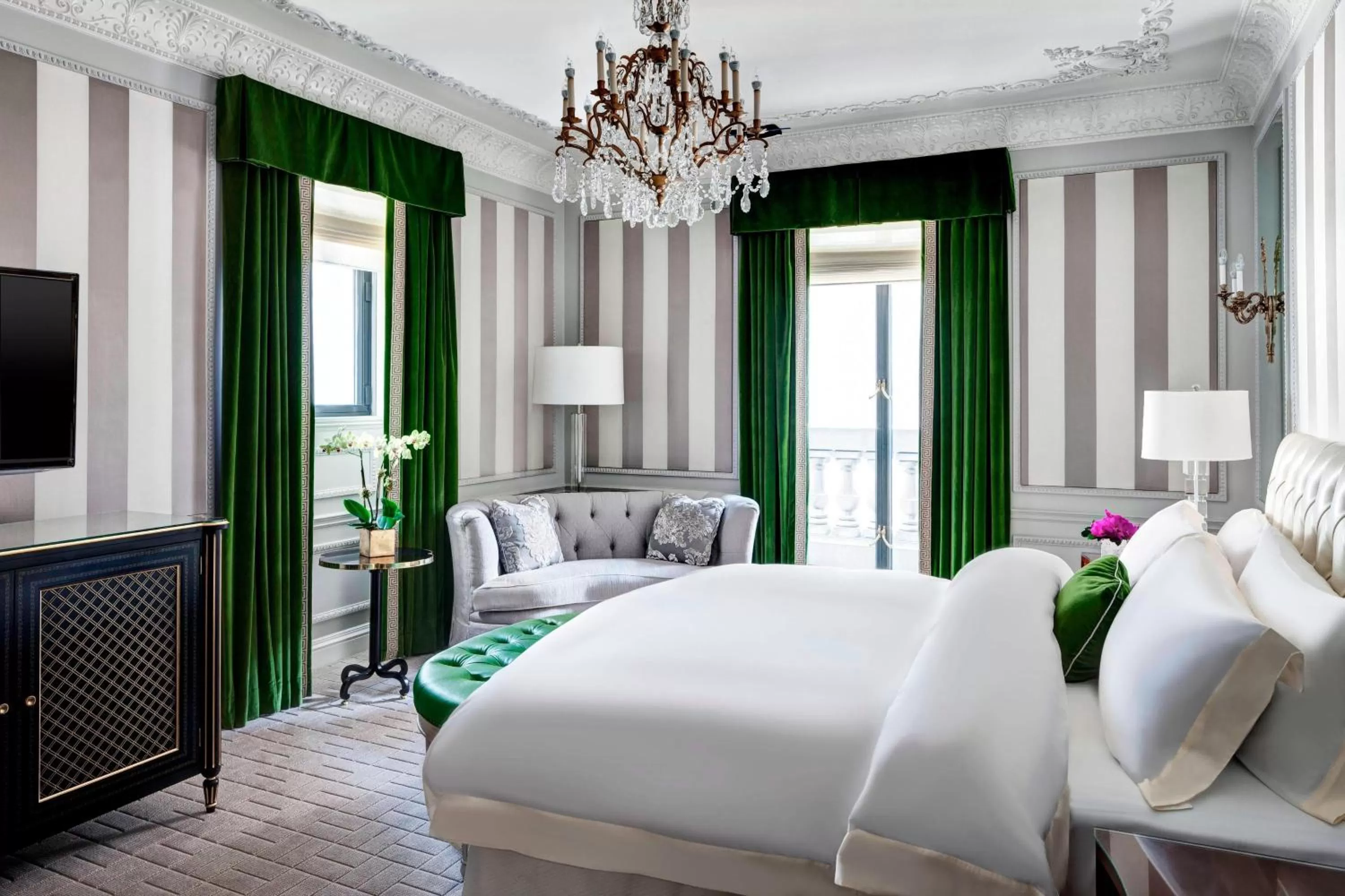 Bedroom, Bed in The St. Regis New York