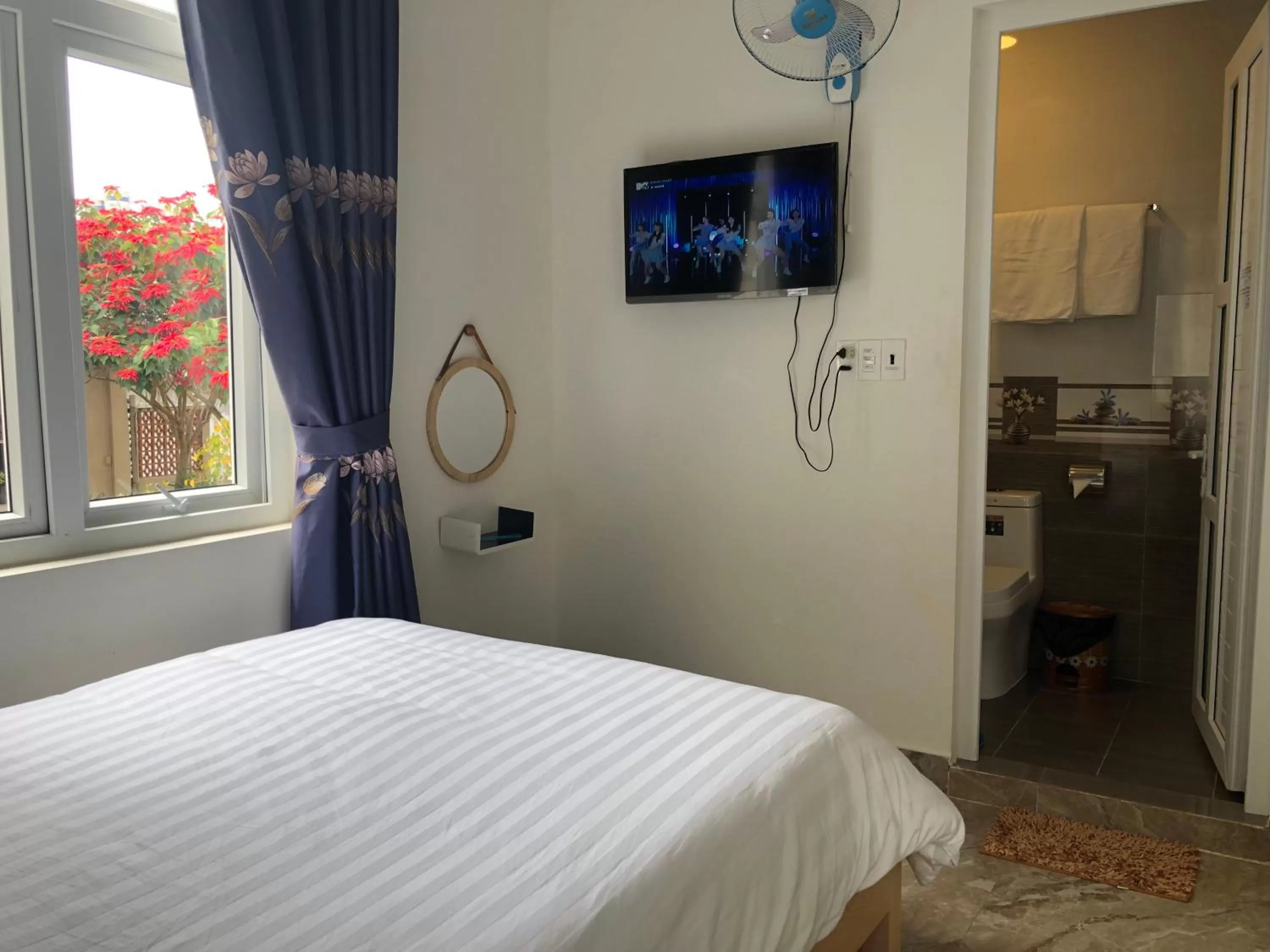 Photo of the whole room, Bed in Villa - Hotel Nam Khang 2 Dalat