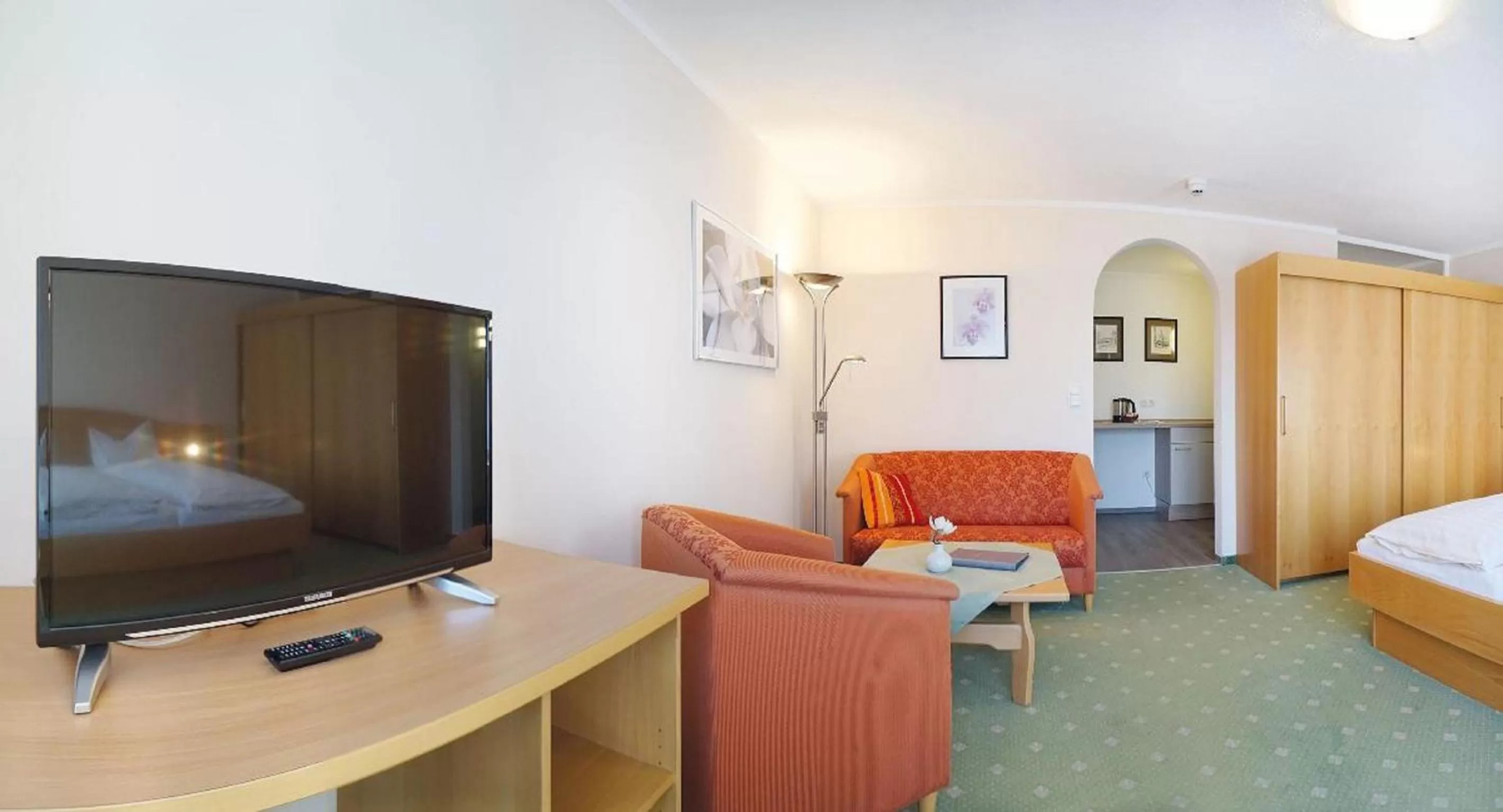 Seating area, TV/Entertainment Center in Im Gewölbe