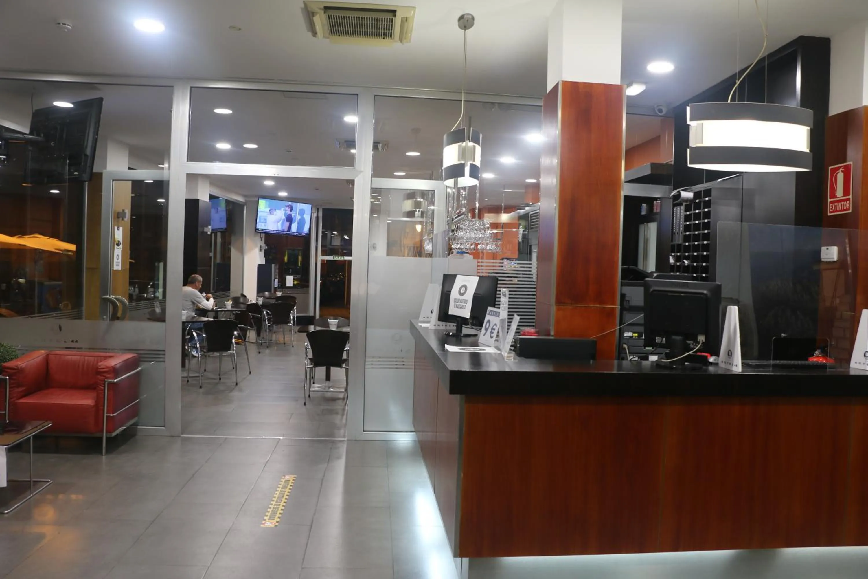 Lobby or reception in Hotel 44