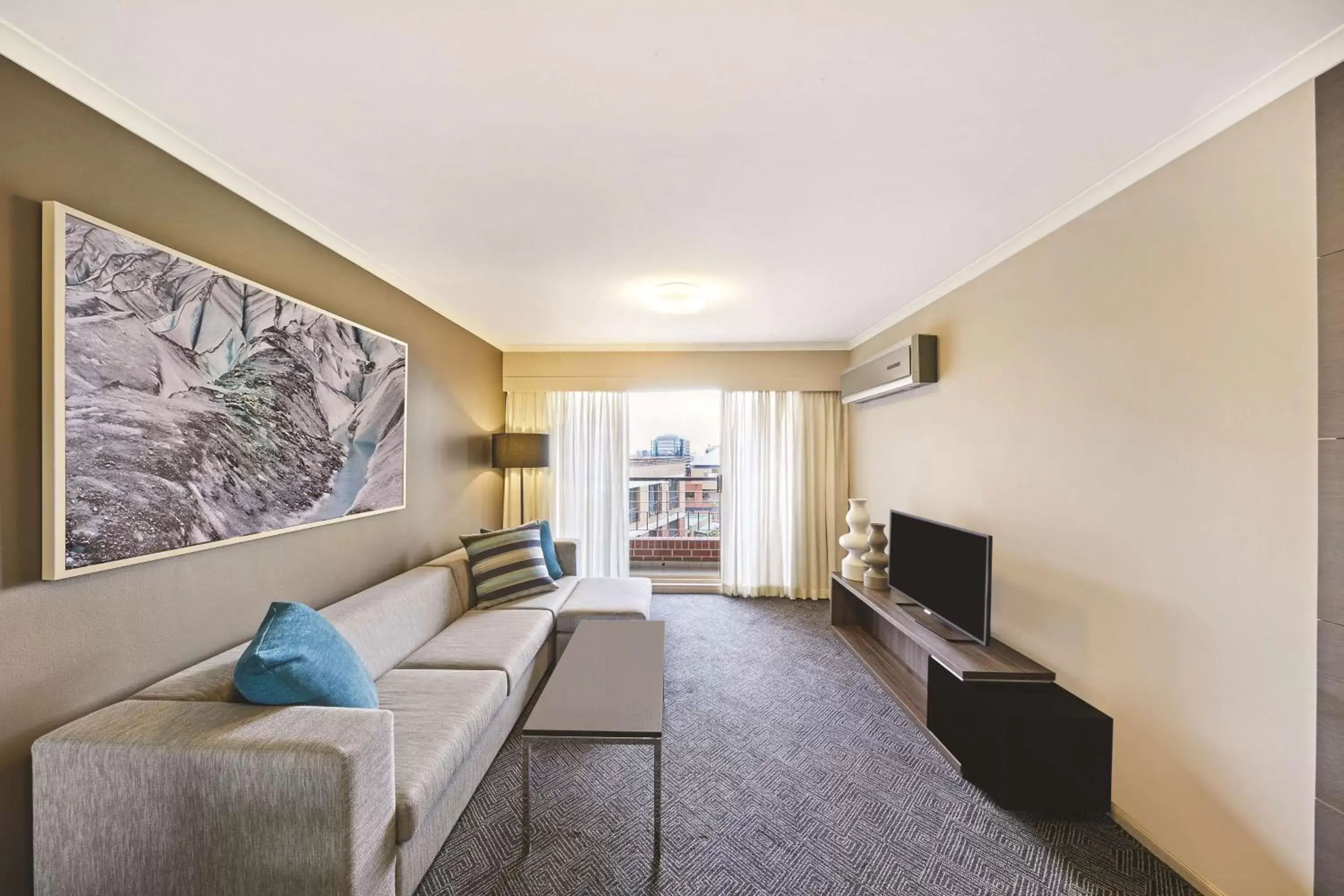 One-Bedroom Apartment with City View in Adina Apartment Hotel Sydney Surry Hills One-Bedroom Apartment with City View in Adina Apartment Hotel Sydney Surry Hills