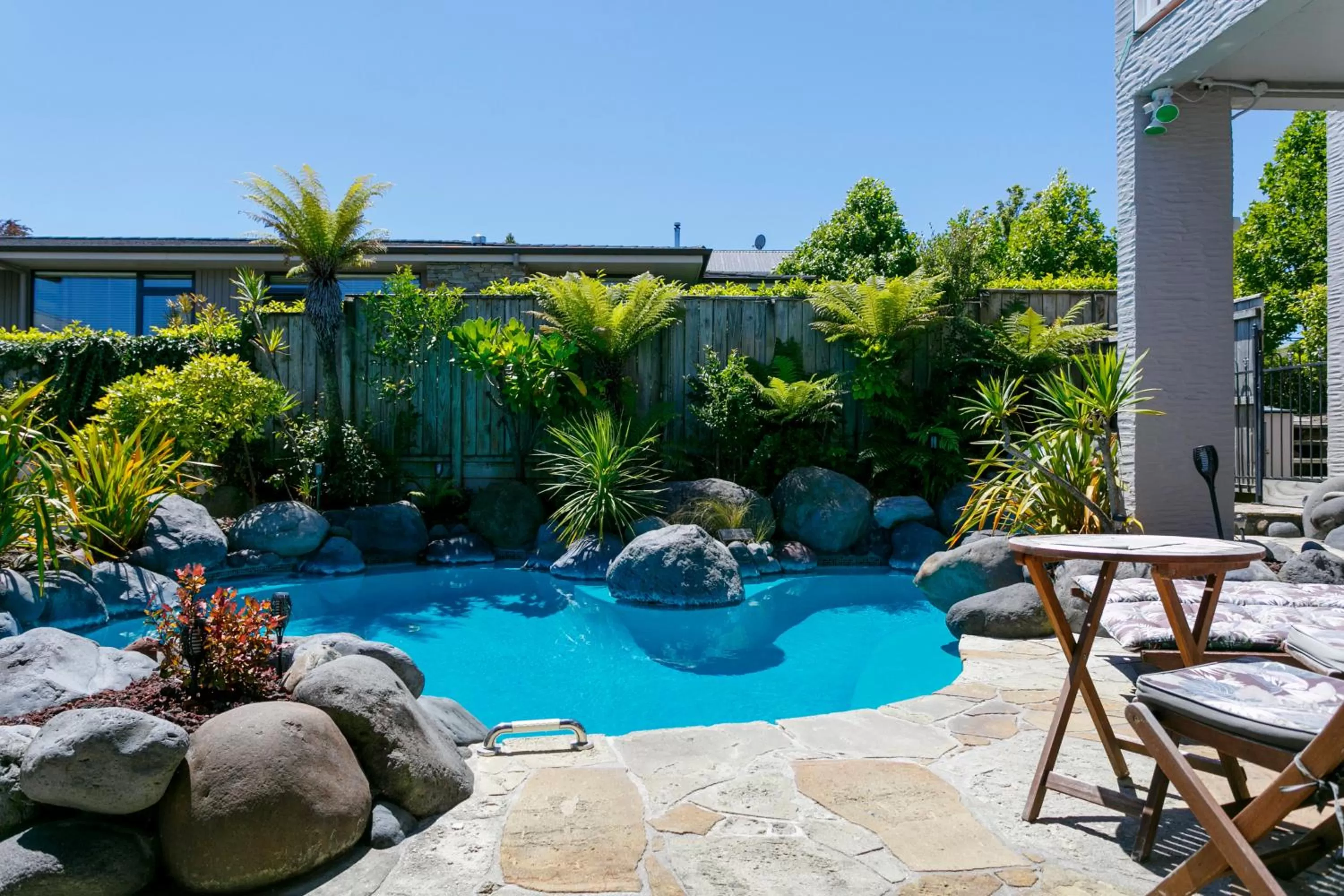 Pool view in Baycrest Thermal Lodge