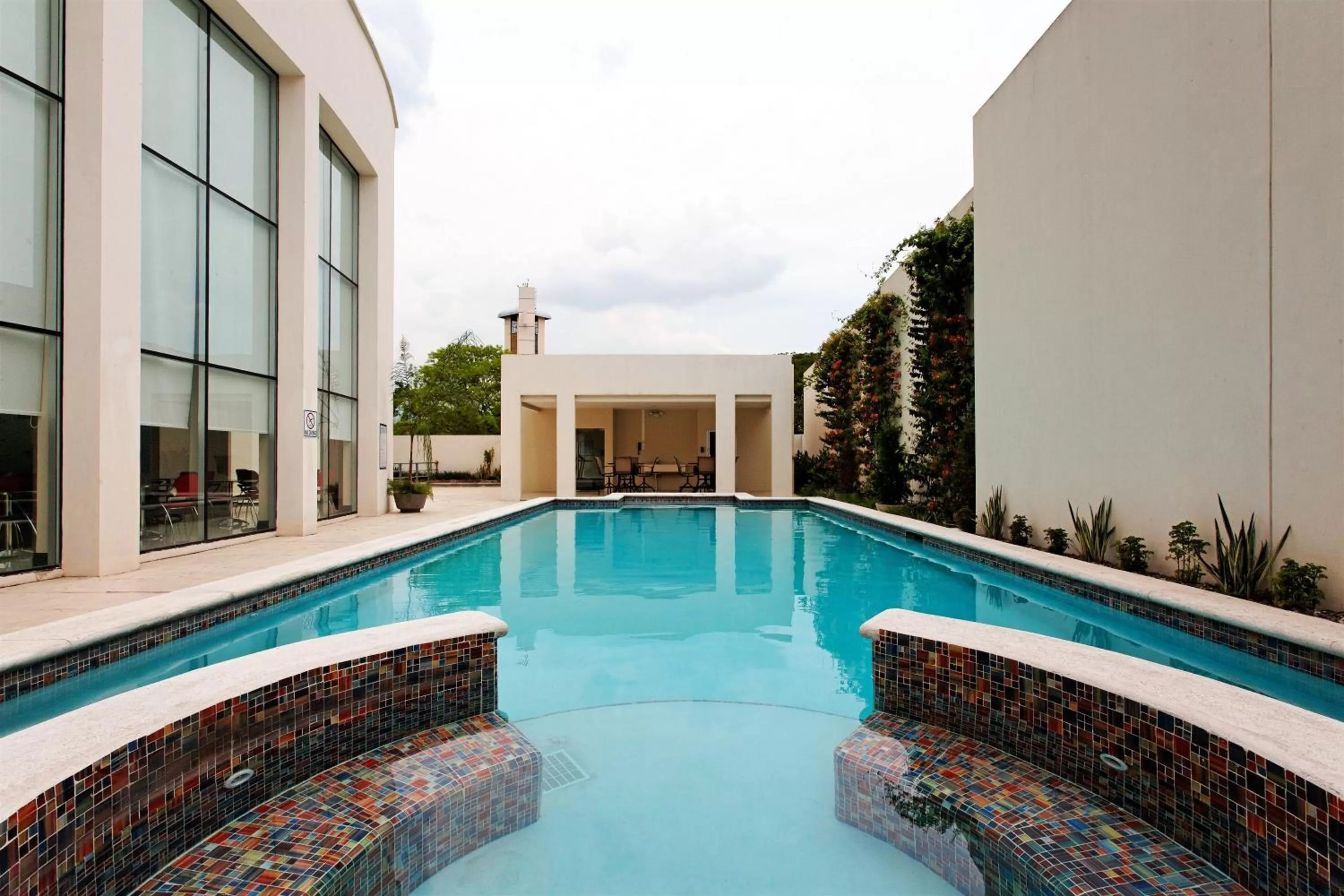 Swimming pool in Intercity Hotels San Pedro Sula