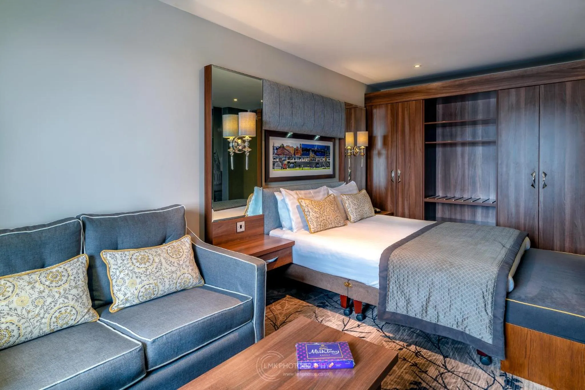 Bedroom, Bed in City Hotel