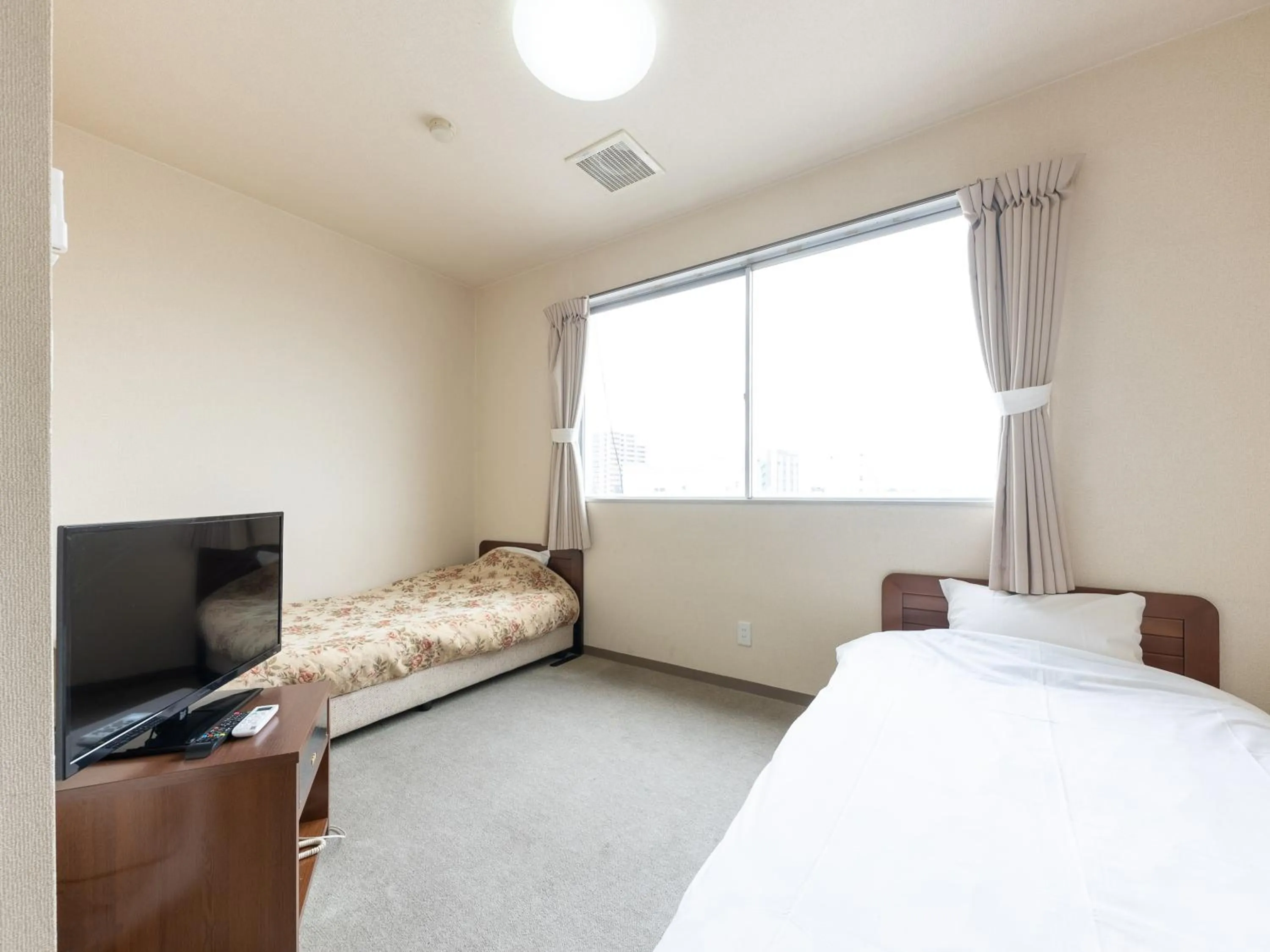 Photo of the whole room, Bed in Tabist Tatebayashi Station Hotel