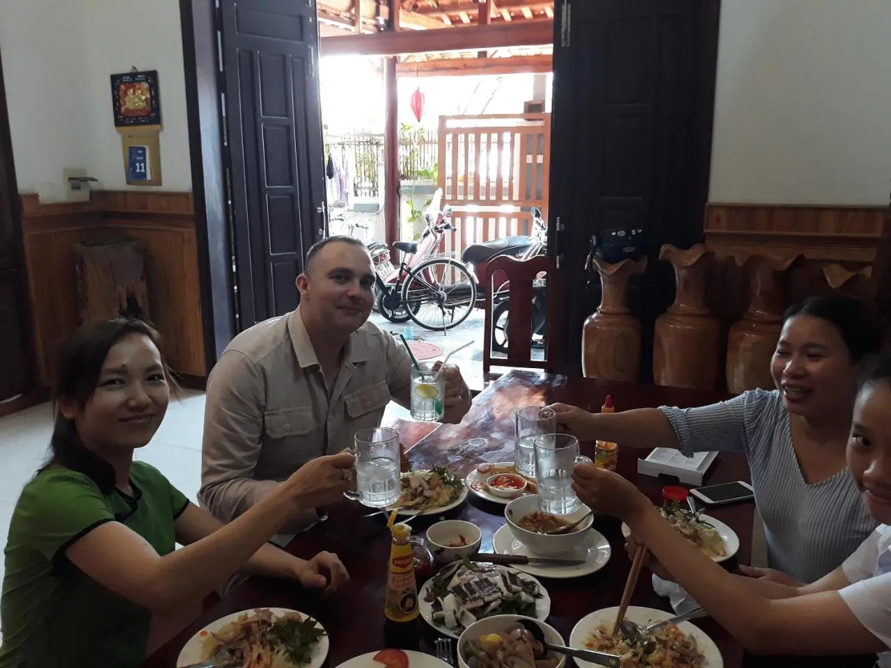 Restaurant/places to eat in Seaside An Bang Homestay