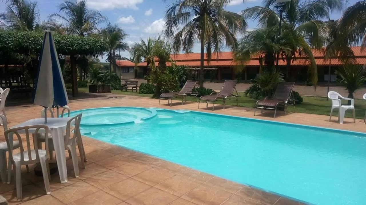 Swimming Pool in Pousada Manna
