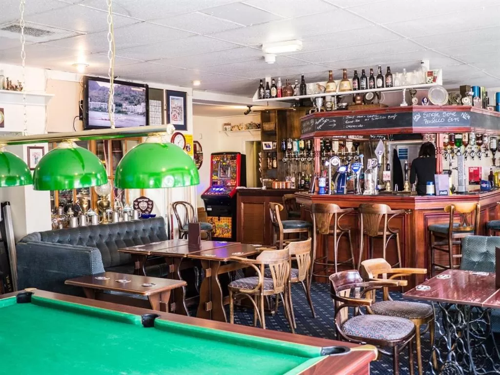 Lounge or bar in The Golf Tavern