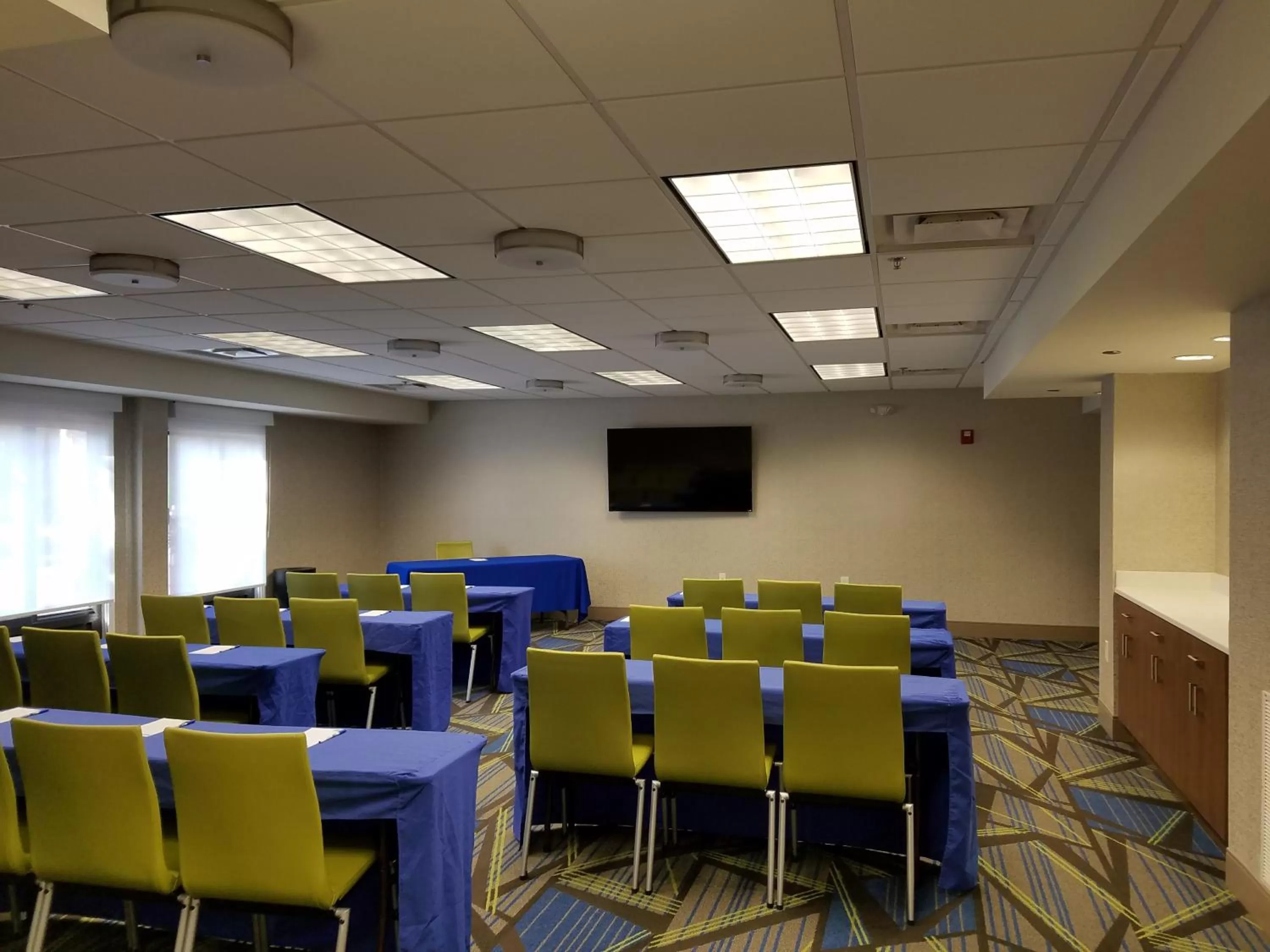 Meeting/conference room in Holiday Inn Express Hotel & Suites Jacksonville-South by IHG