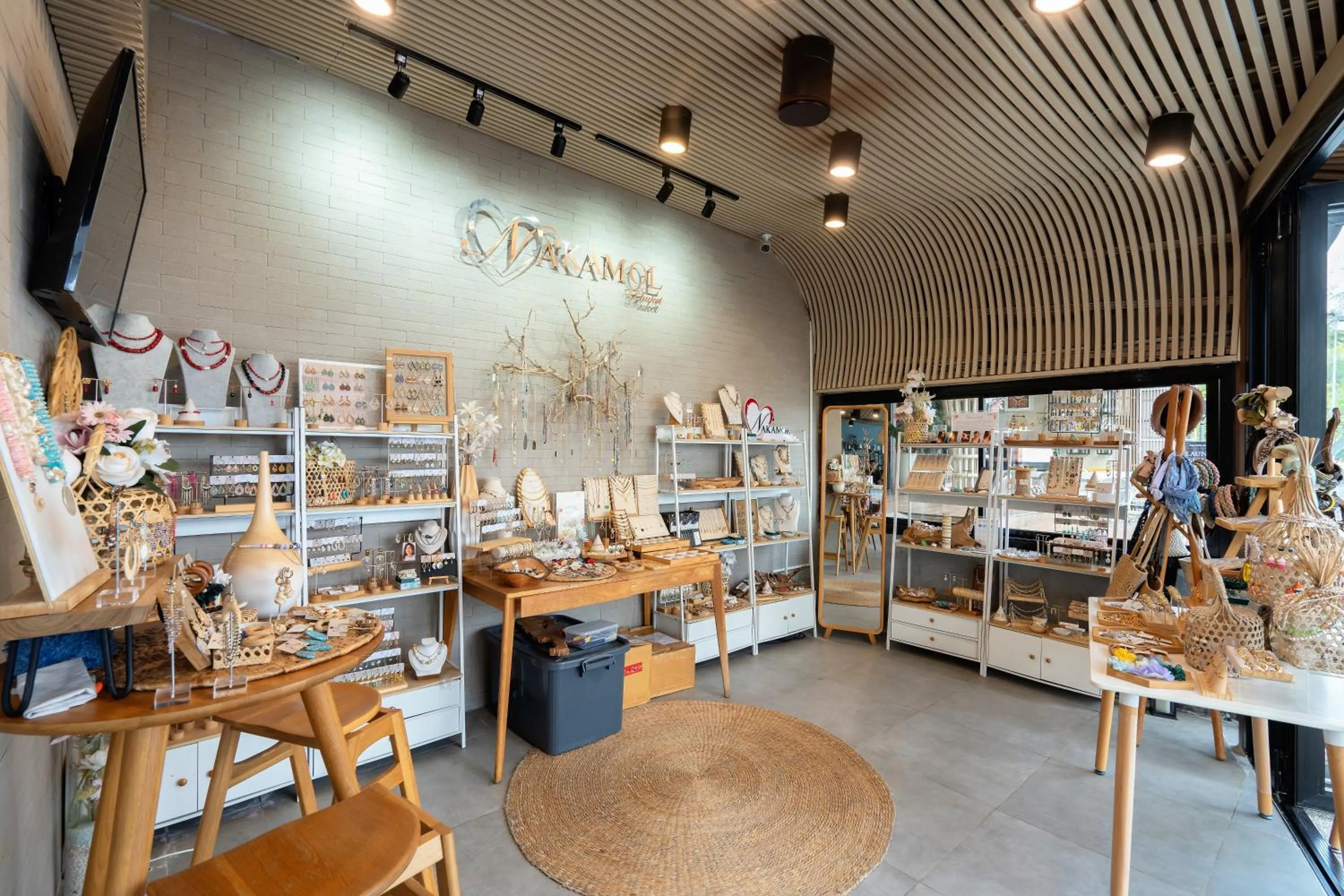 Shopping Area in Patong Signature Boutique Hotel