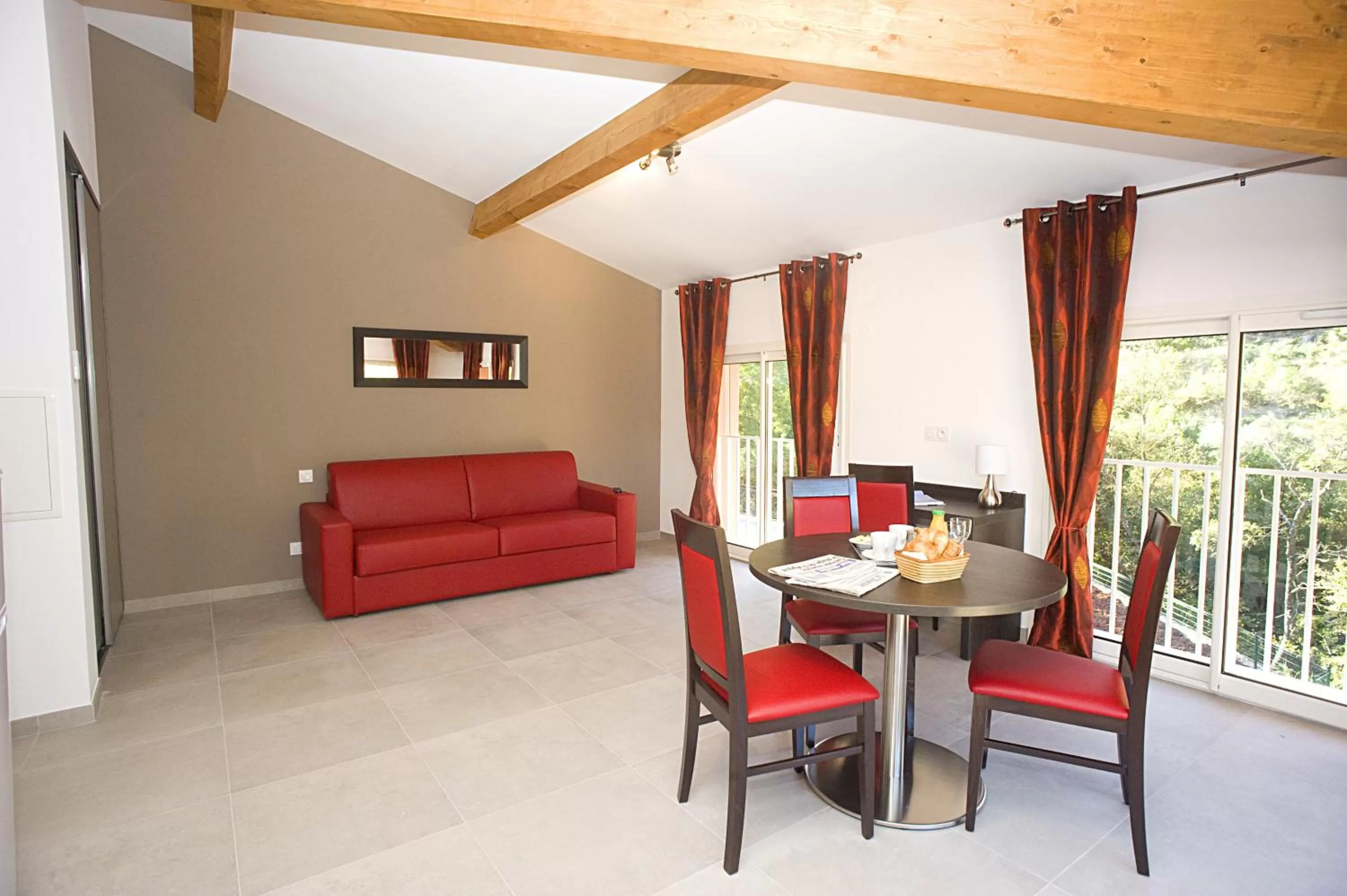 Living room in The Originals City, Hôtel Les Bastides du Gapeau