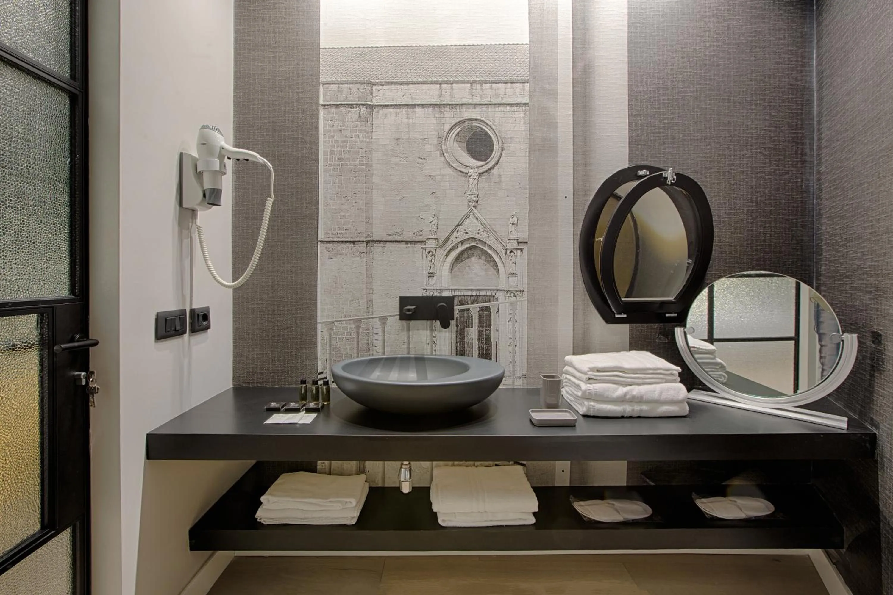 Bathroom in Casa Pacifico Napoli