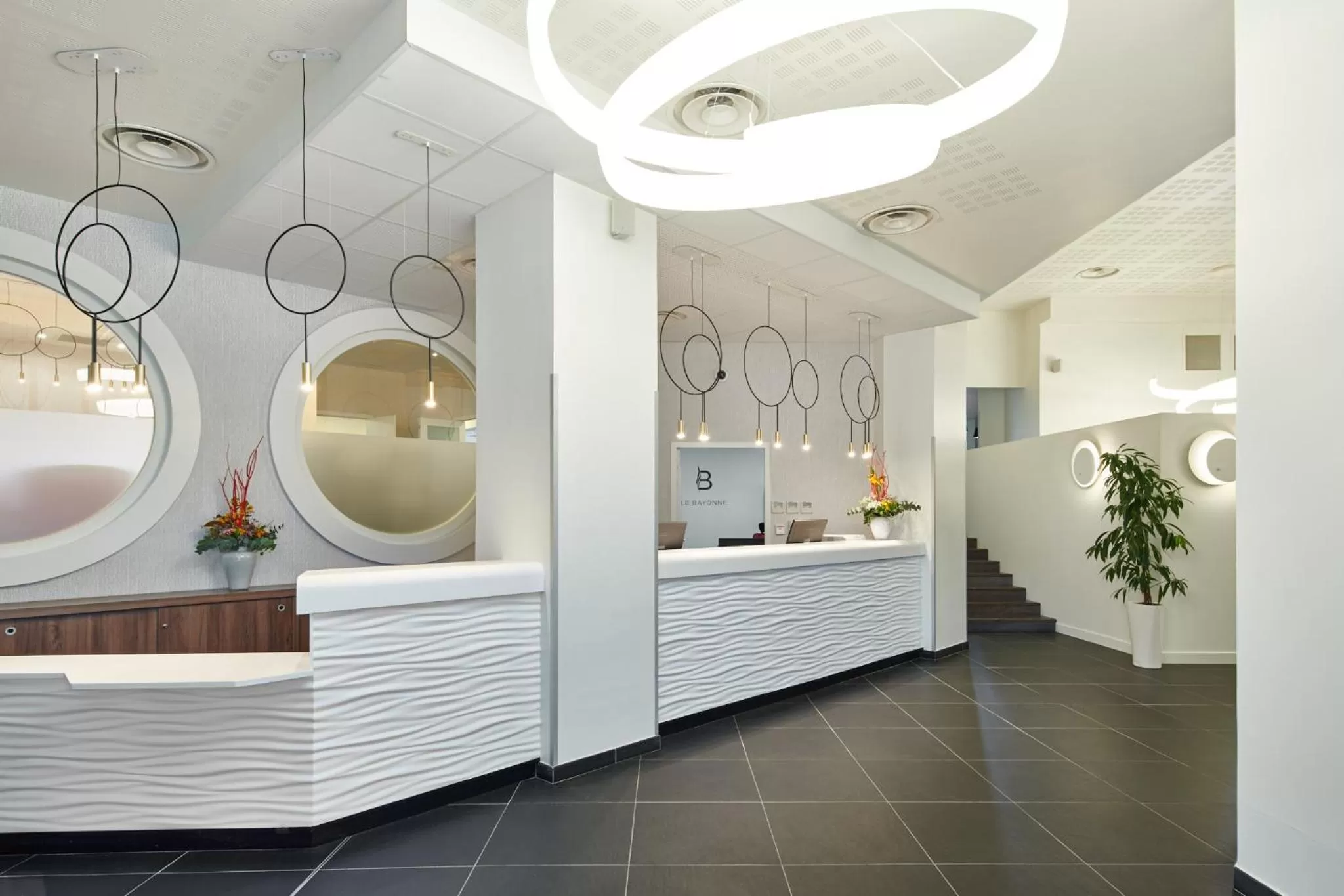 Lobby or reception in Hôtel Le Bayonne