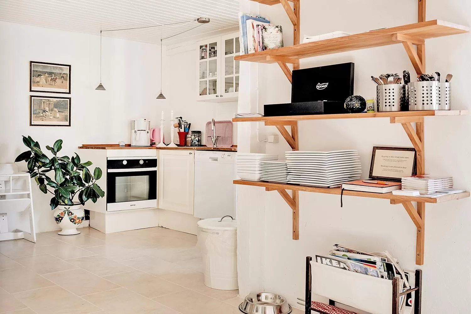 Kitchen or kitchenette in Åløkke BnB