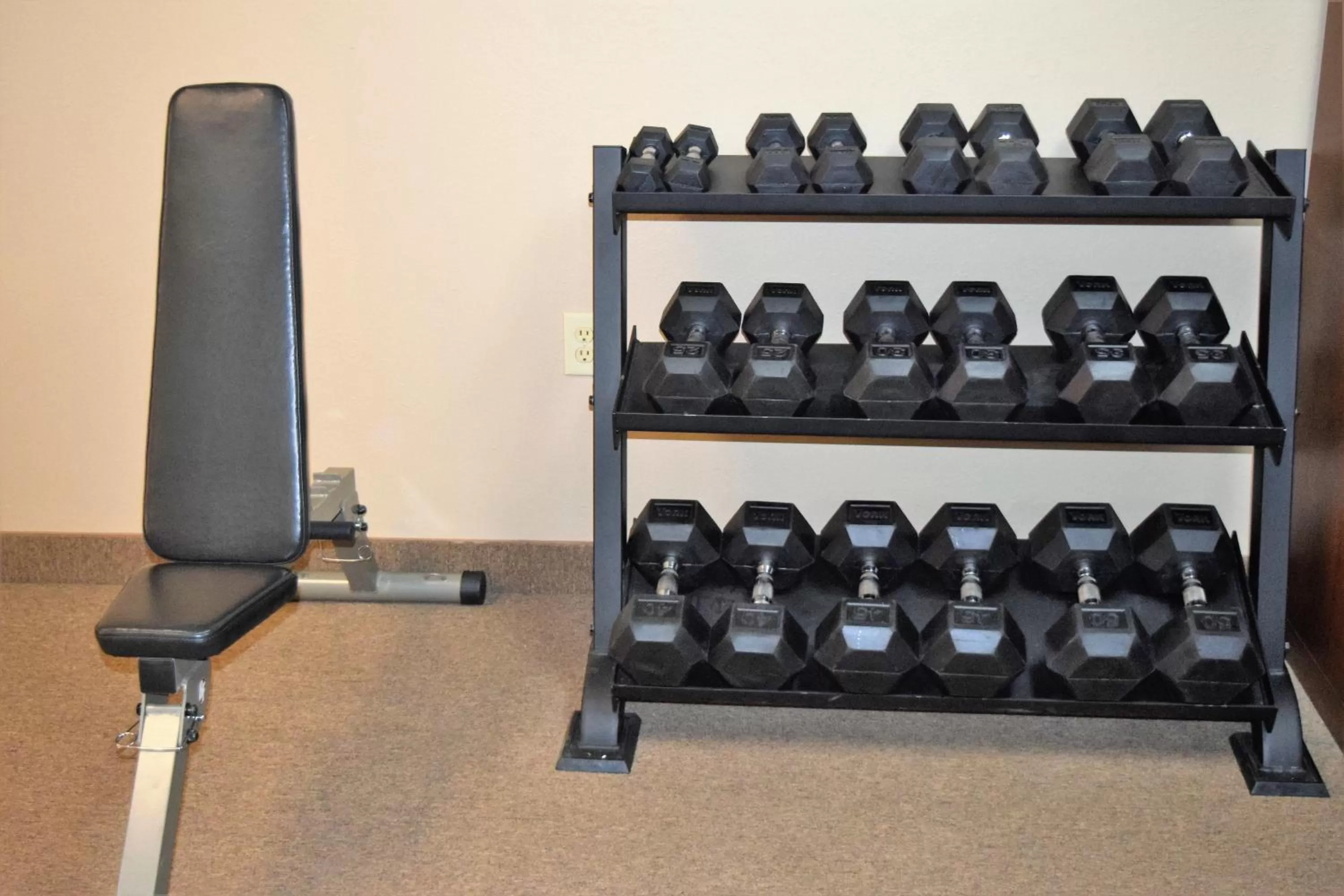 Fitness centre/facilities in Country Inn & Suites by Radisson, Dunn, NC
