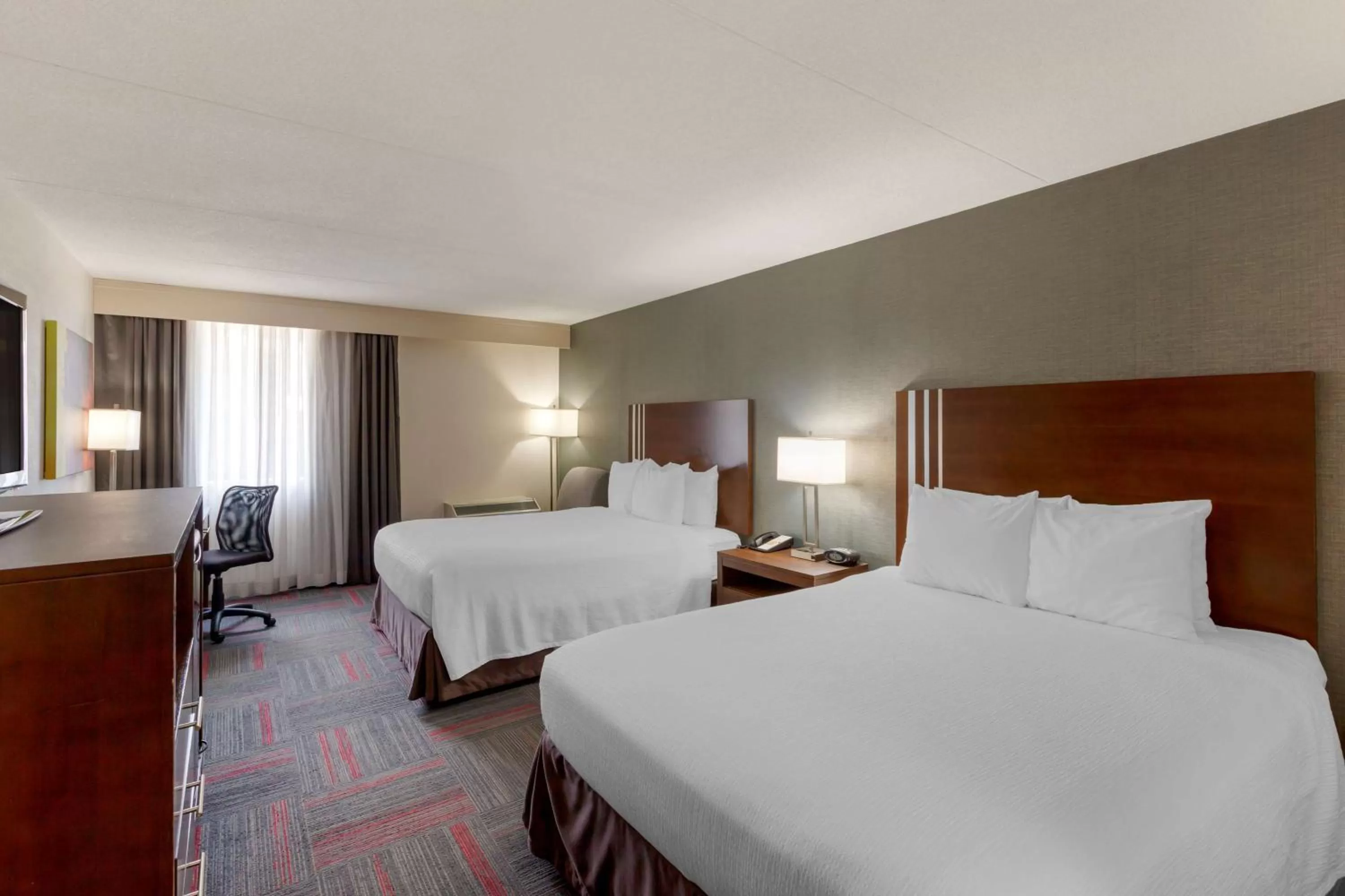 Queen Room with Two Queen Beds - Disability Access in Best Western Plus Toronto Airport Hotel