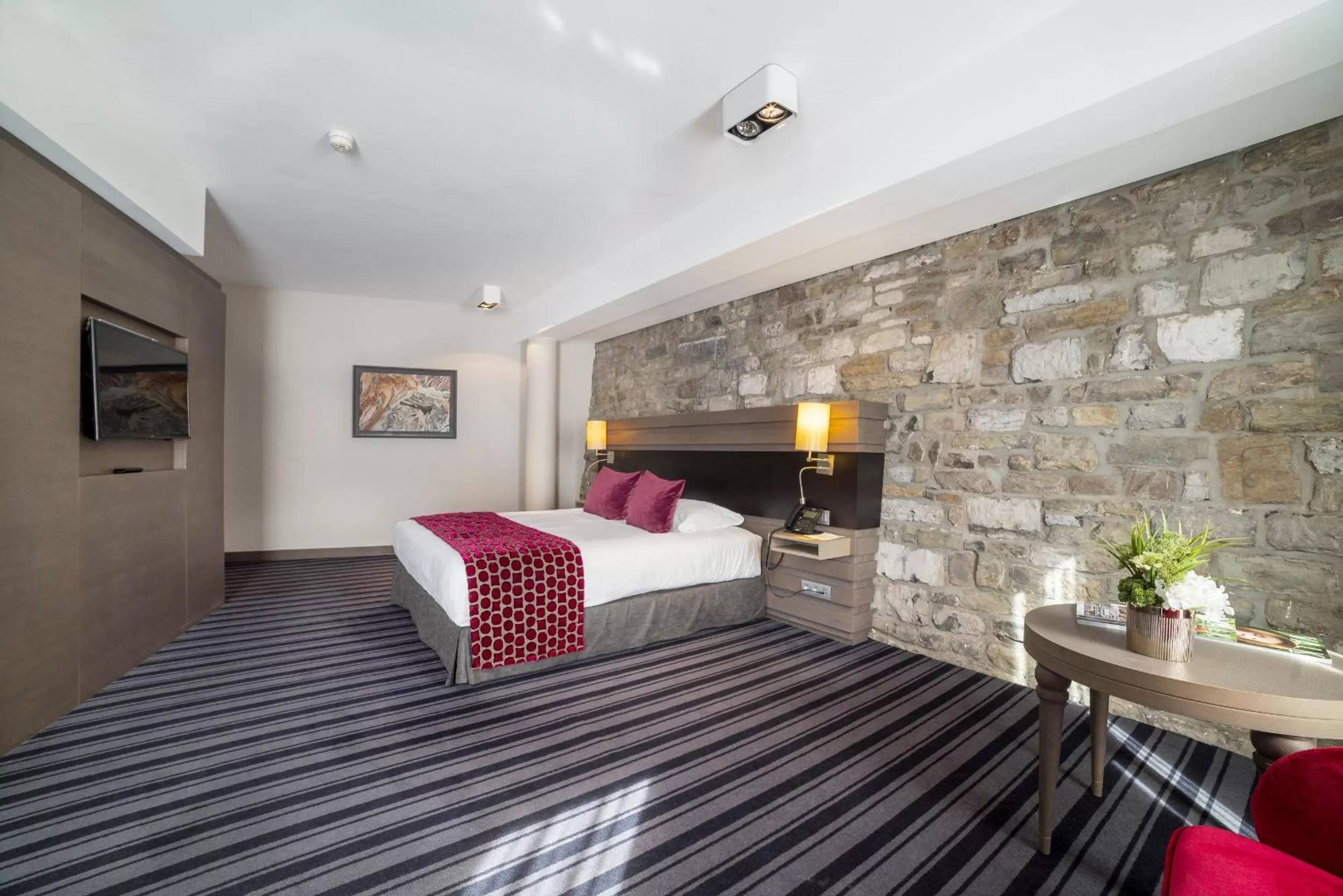 Bed in Van Der Valk Sélys Liège Hotel & Spa