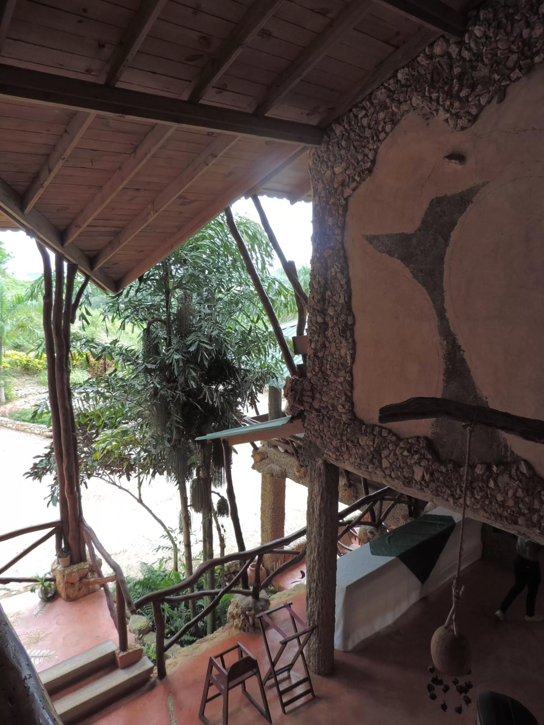 Nearby landmark in Altos de Caño Hondo