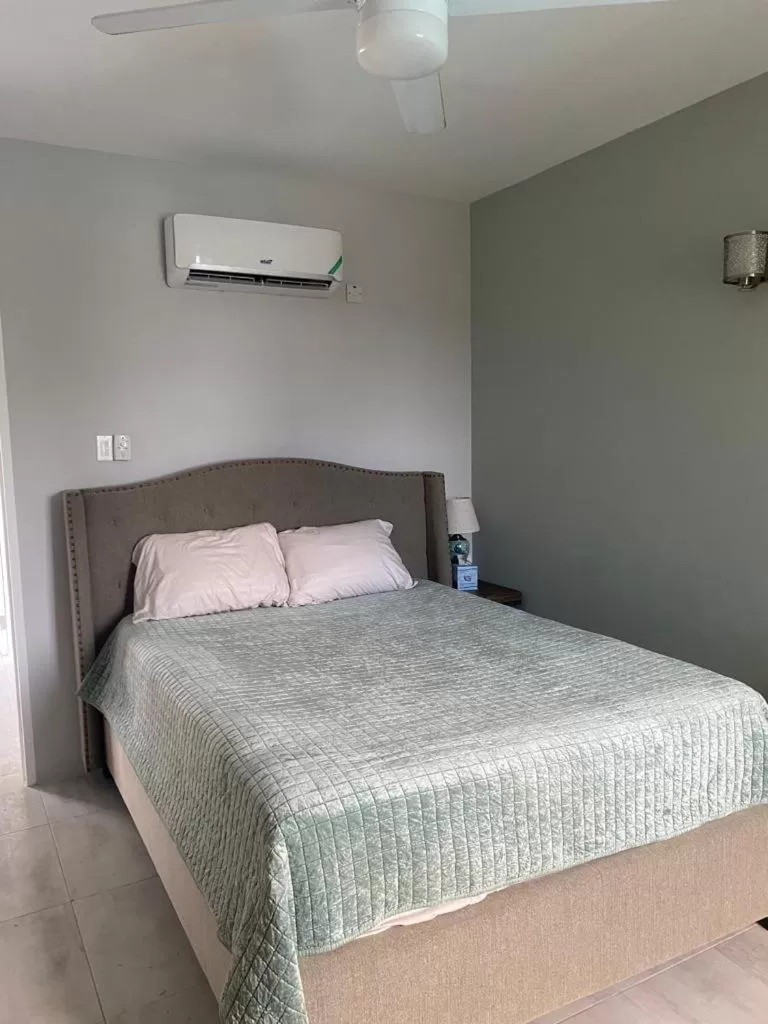 Bed in Seacastles by the beach/pool