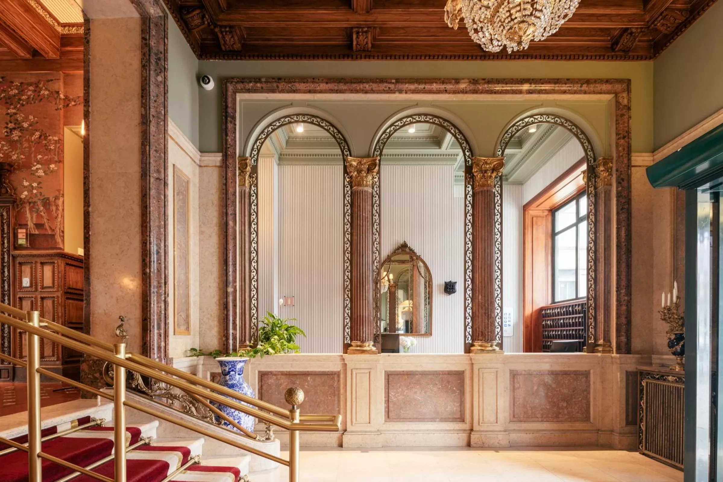 Lobby or reception in Hospes Infante Sagres Porto - Small Luxury Hotels Of The World