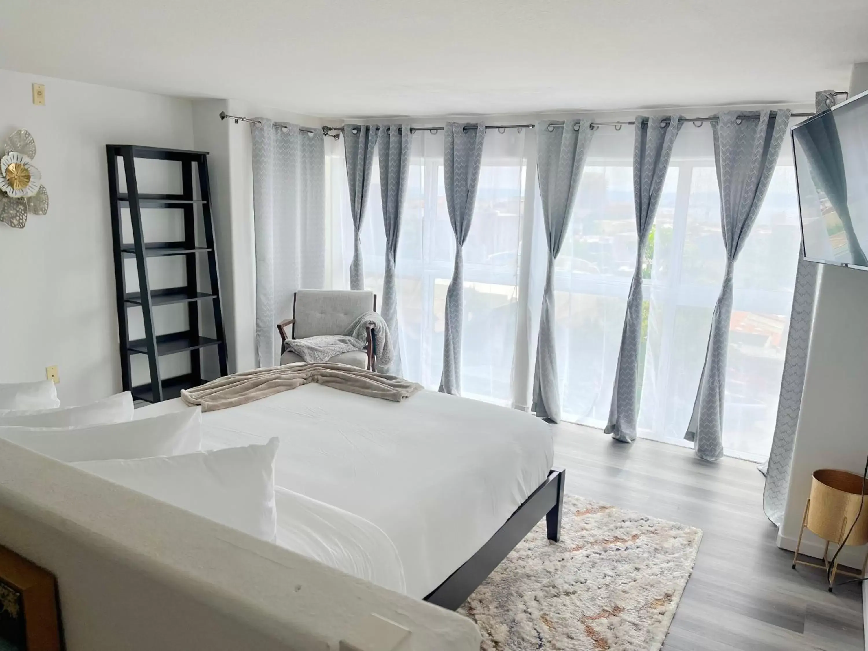 Loft in Little Italy Modern Lofts Loft in Little Italy Modern Lofts