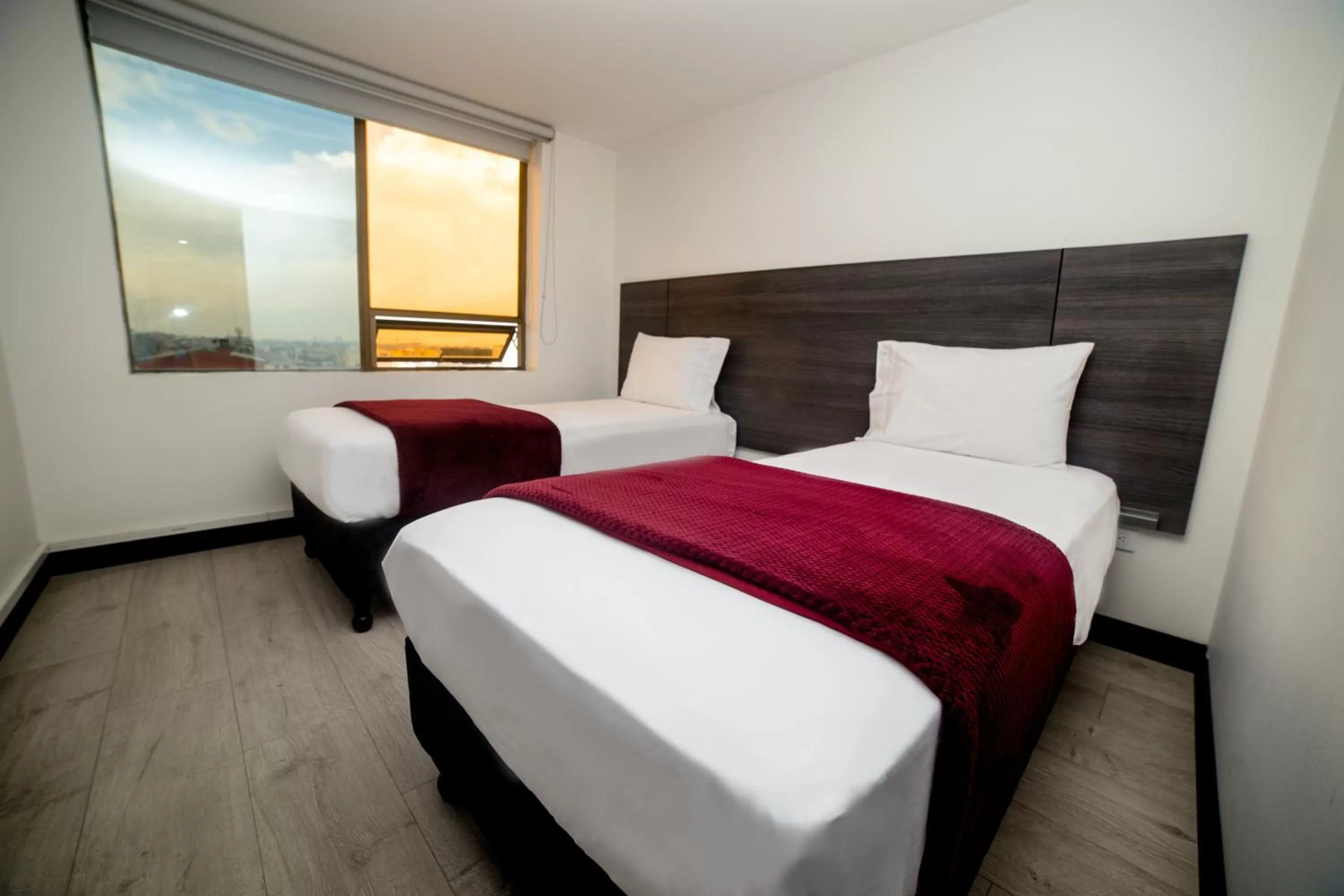 Photo of the whole room, Bed in Hotel Express 53