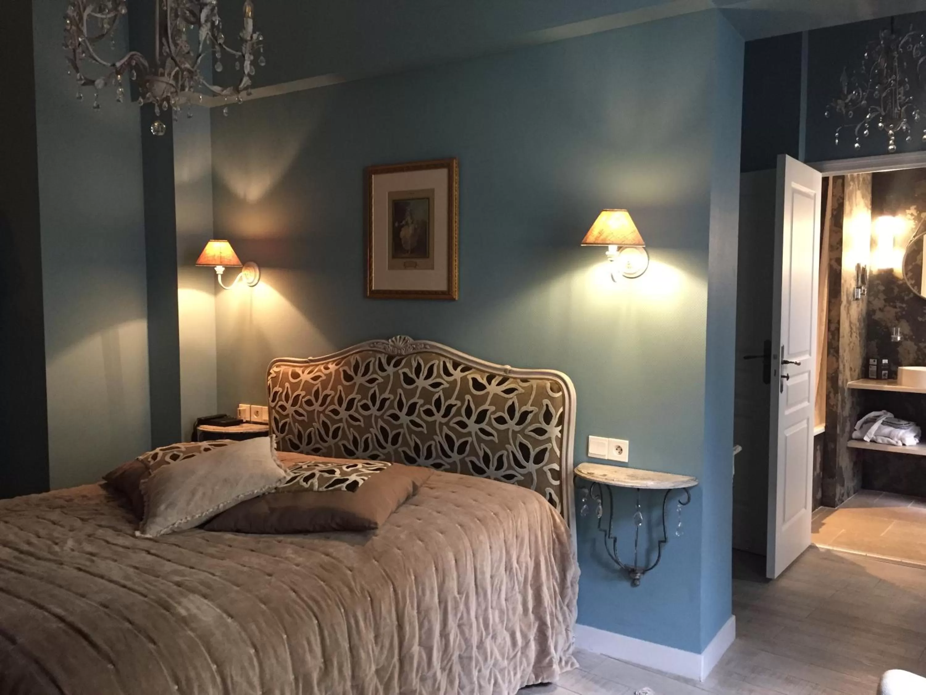 Bed in Hôtel Saint Pierre Boutique-Hôtel