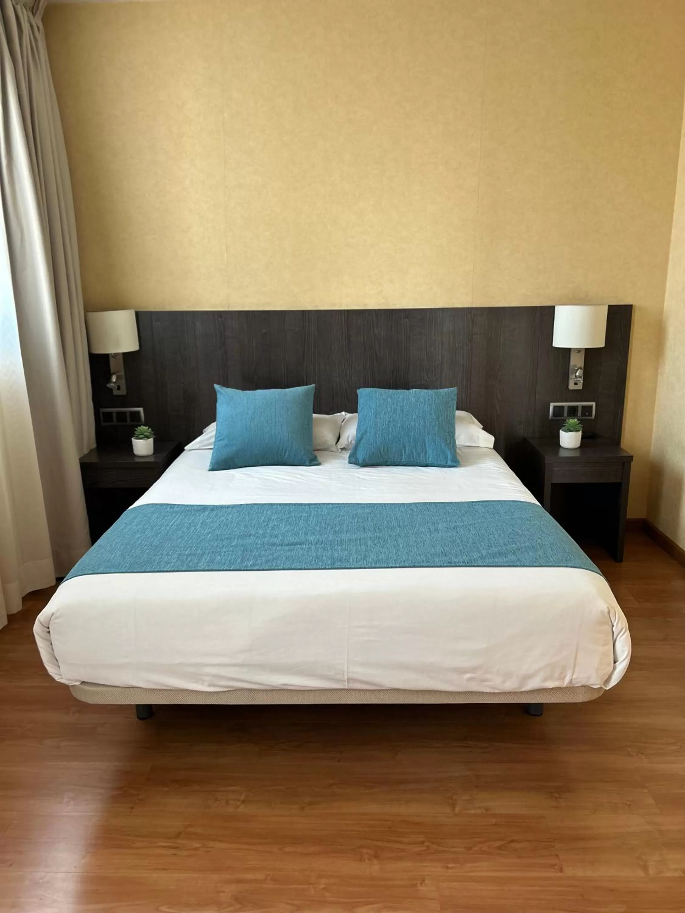 Bed in Hotel 1948 Manresa