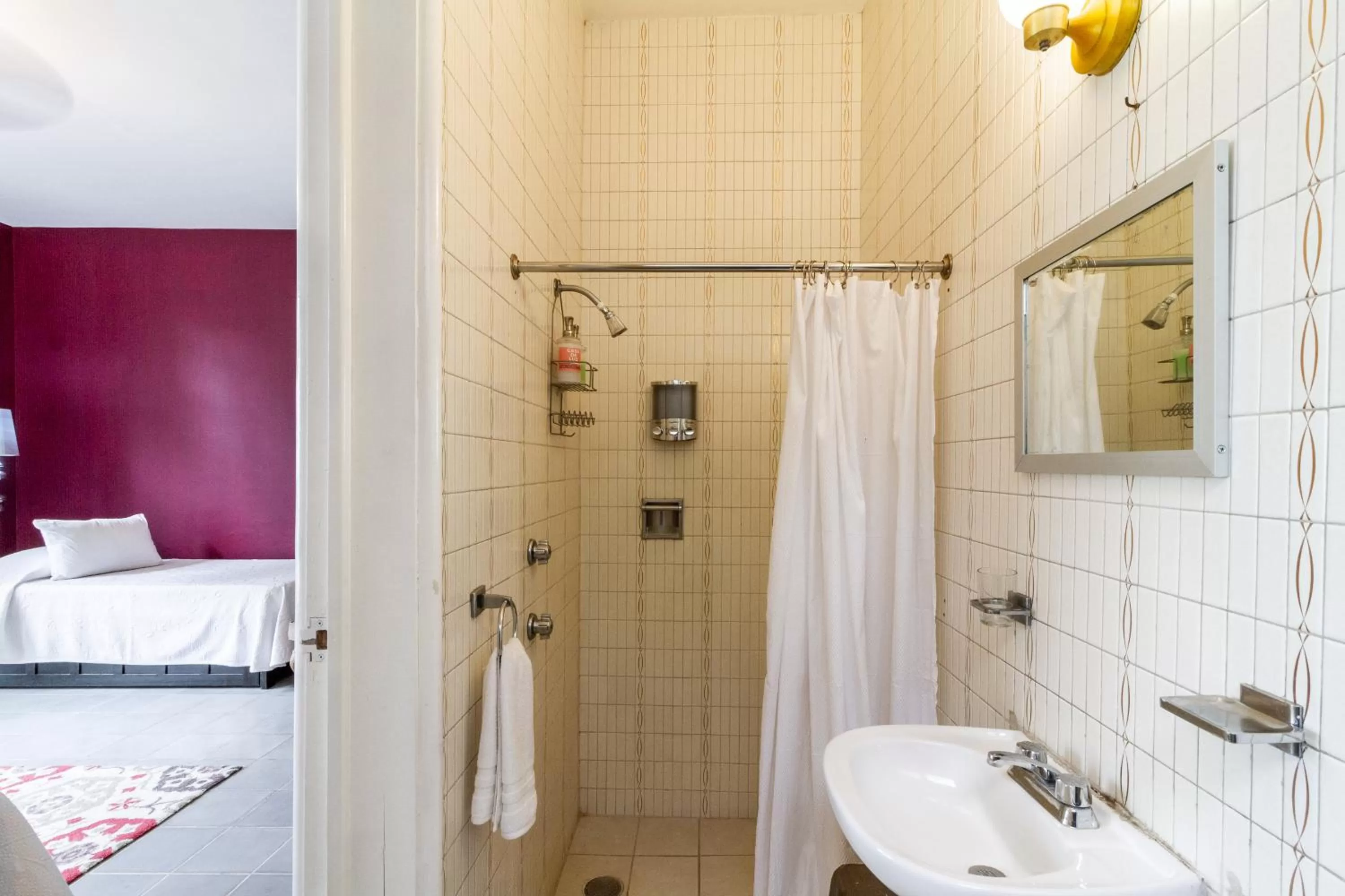 Photo of the whole room, Bed in Casa de Luz