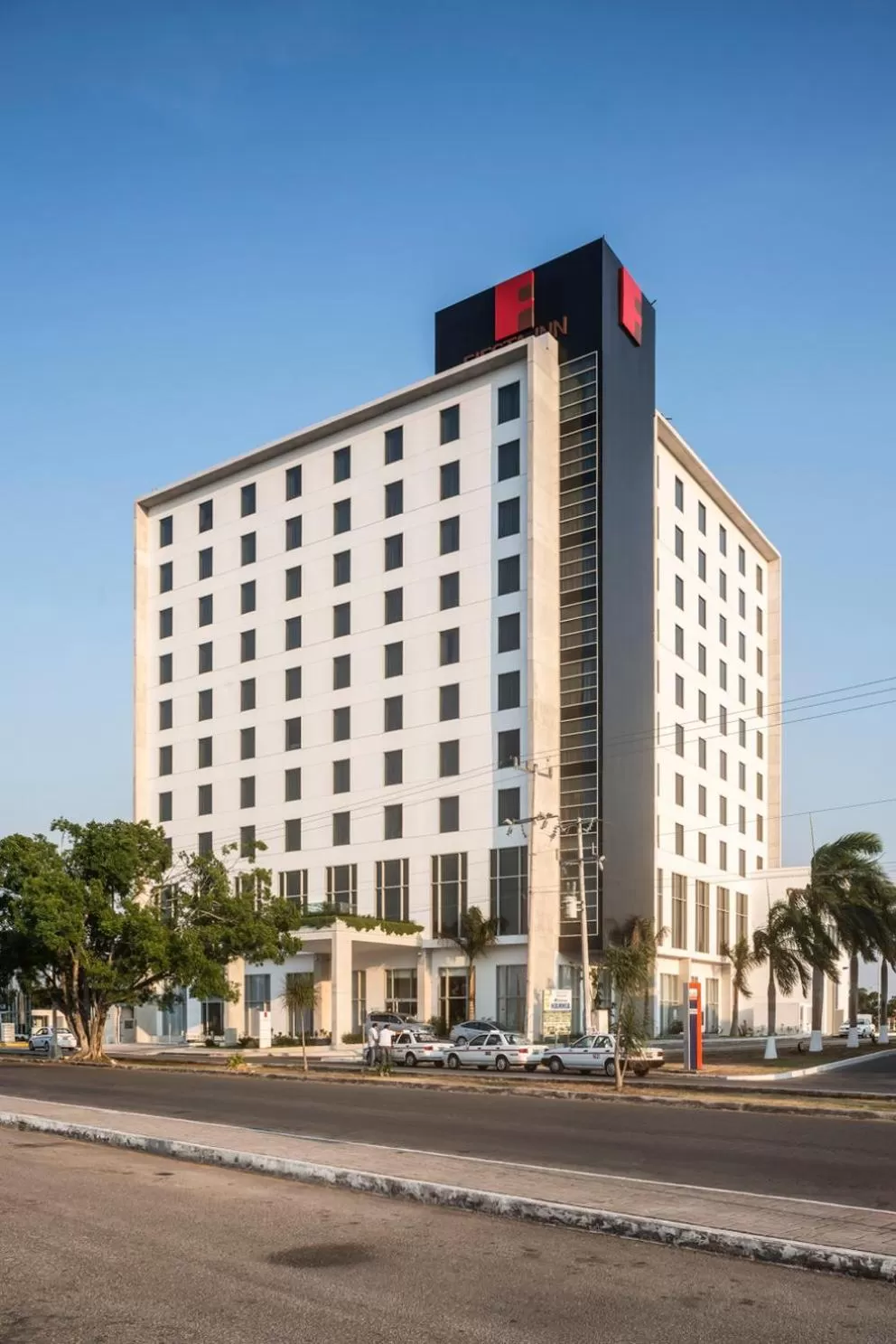 Property building in Fiesta Inn Merida