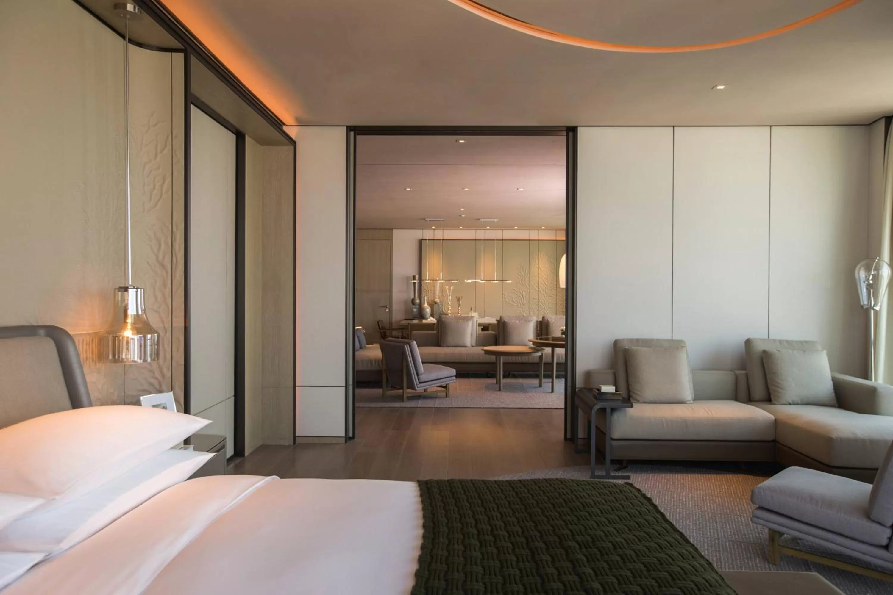 Photo of the whole room, Bed in Shenzhen Marriott Hotel Nanshan