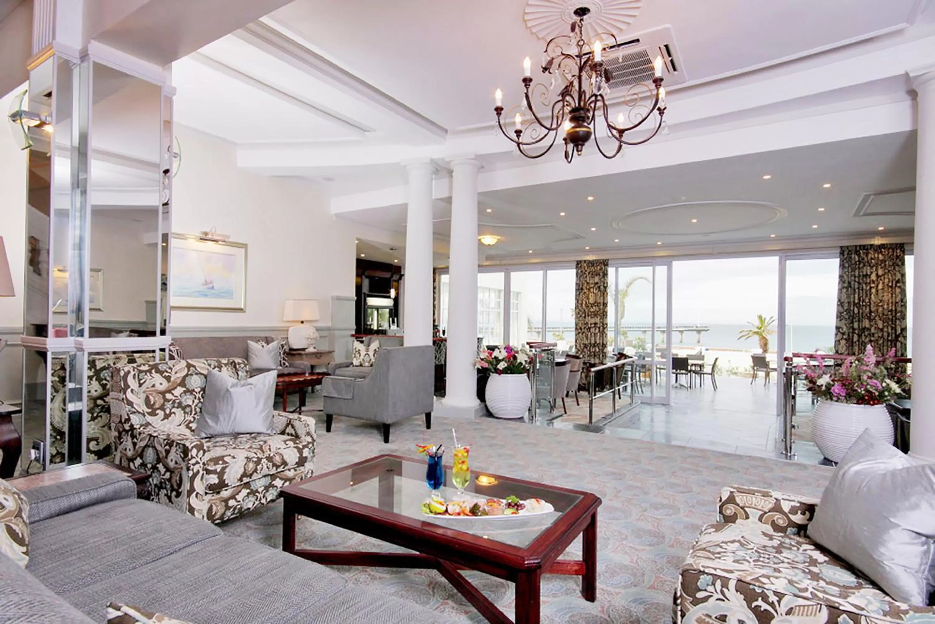 Lounge or bar in The Beach Hotel