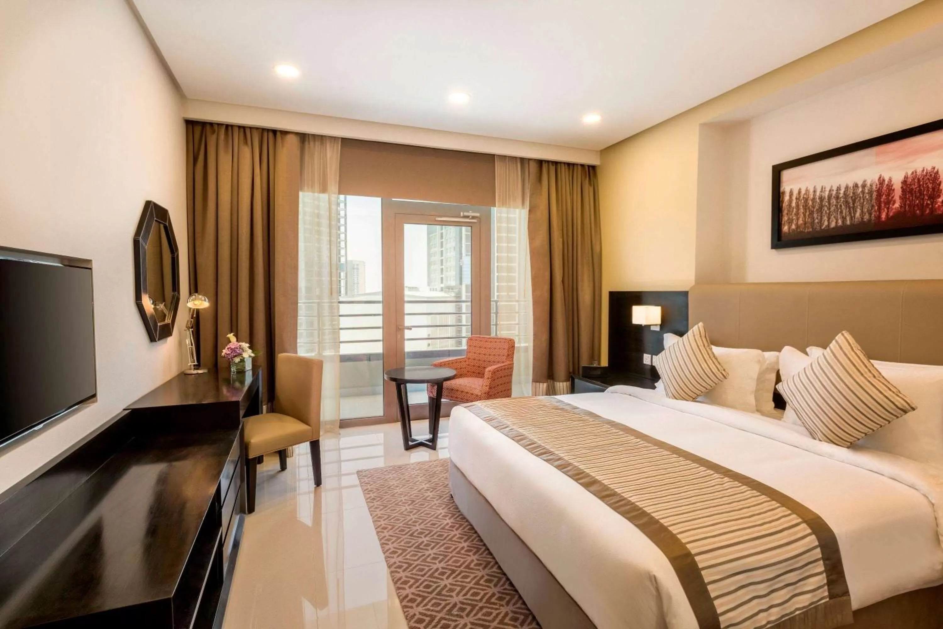 Bed in Ramada Hotel and Suites Amwaj Islands