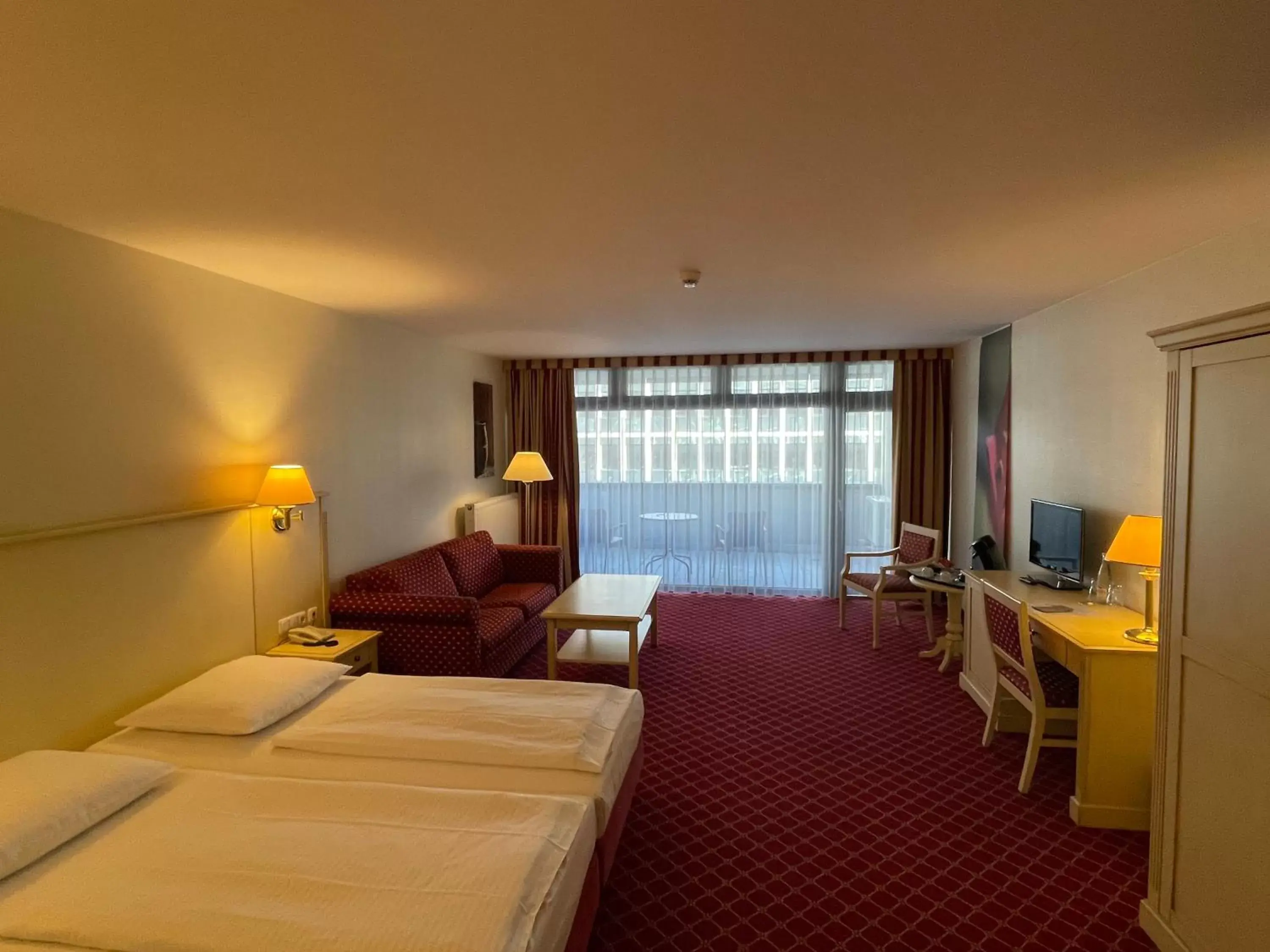 Panorama Double Room with Balcony in Hotel Chateau Kurfürstendamm Panorama Double Room with Balcony in Hotel Chateau Kurfürstendamm